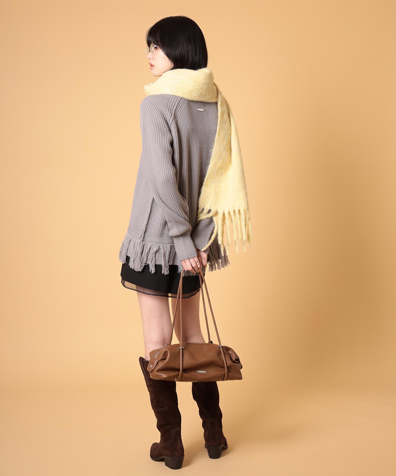 オーバーサイズフリンジニットプルオーバー