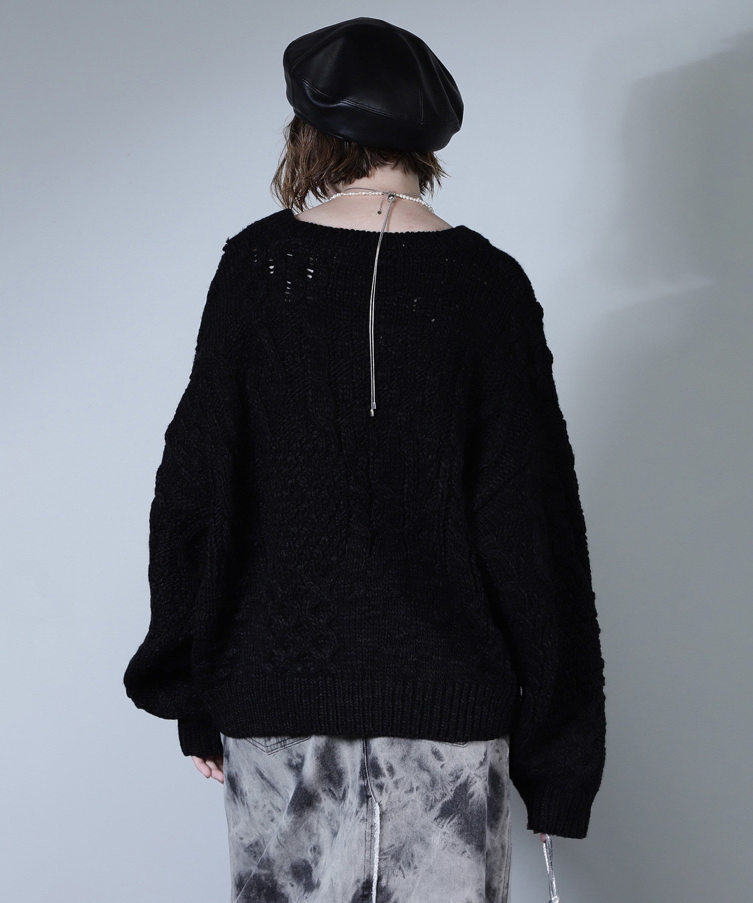 ケーブルニット