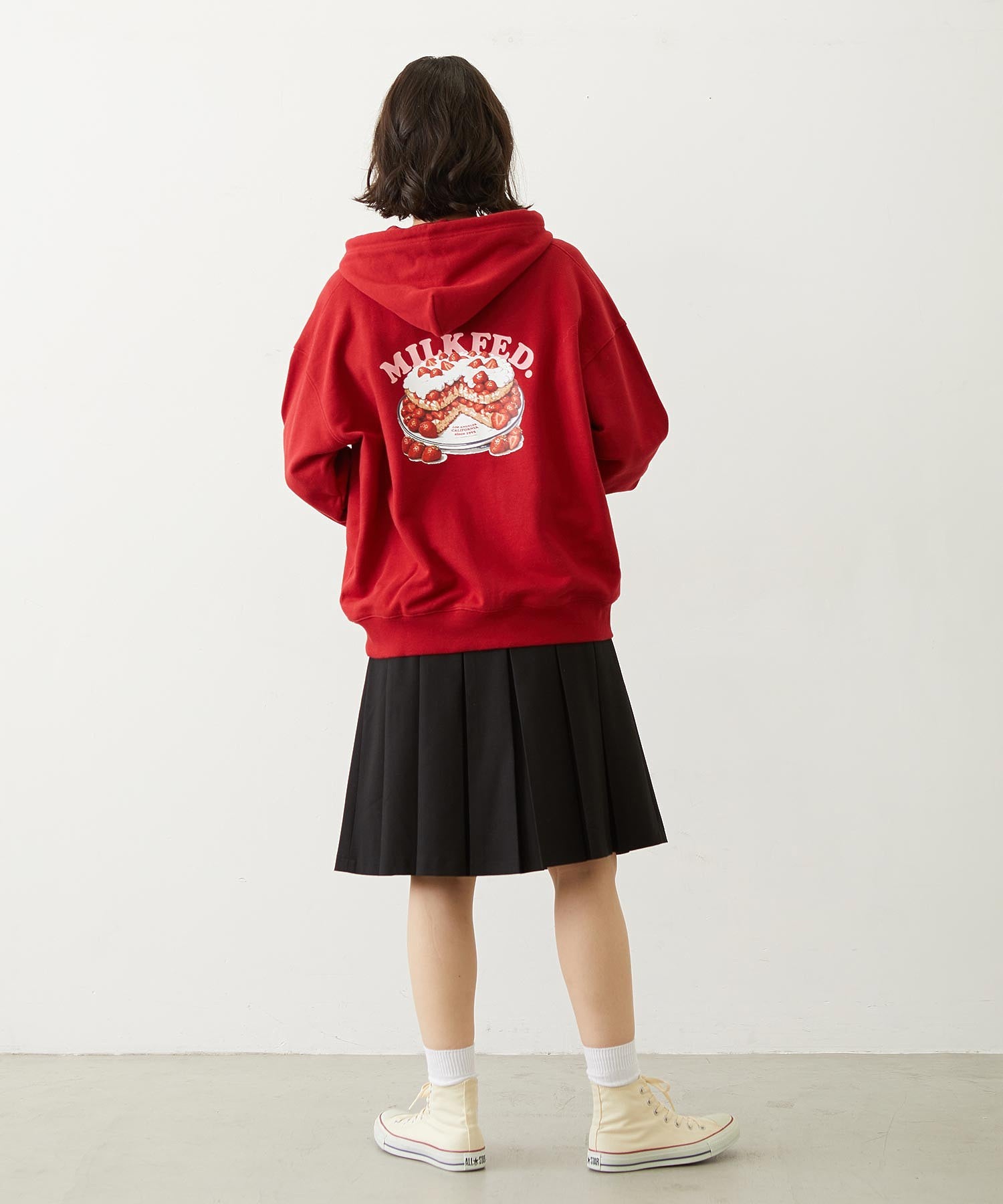 STRAWBERRY CAKE SWEAT HOODIE
