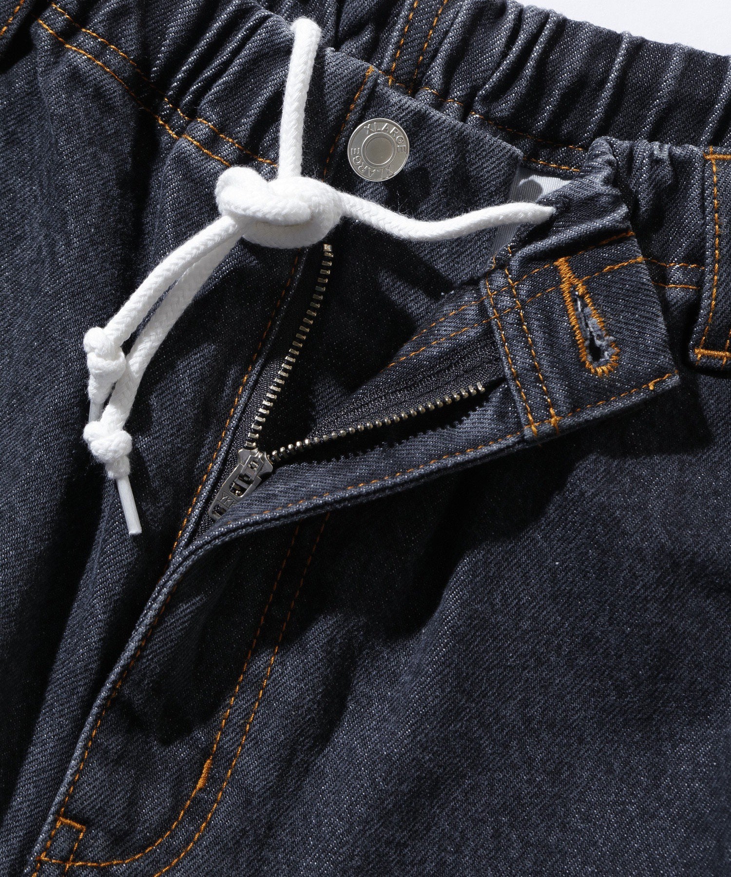 EASY DENIM SHORTS