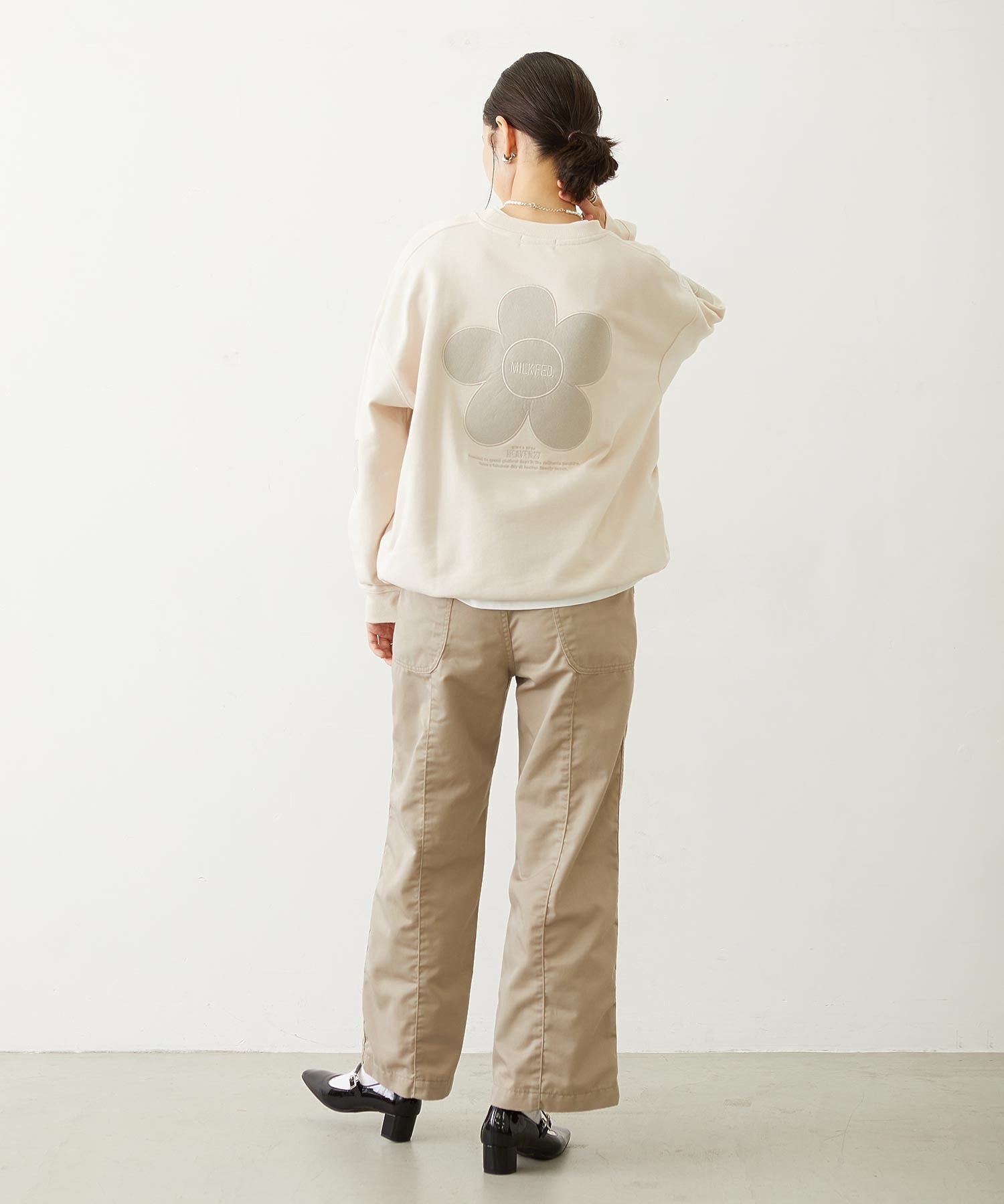 FLOWER ELBOW PATCH SWEAT TOP