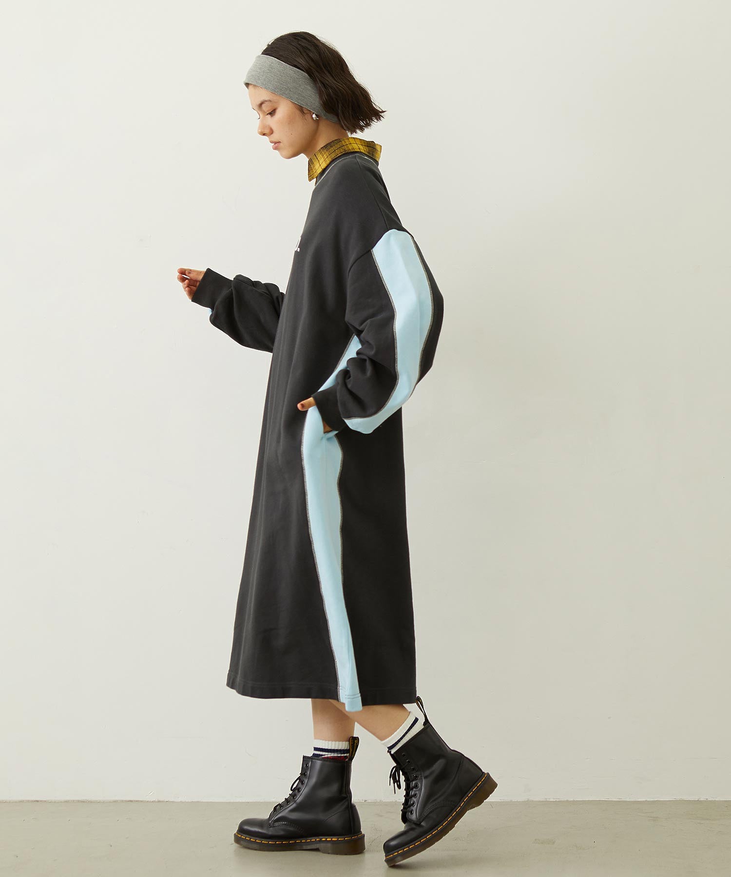 SIDE LINE SWEAT DRESS