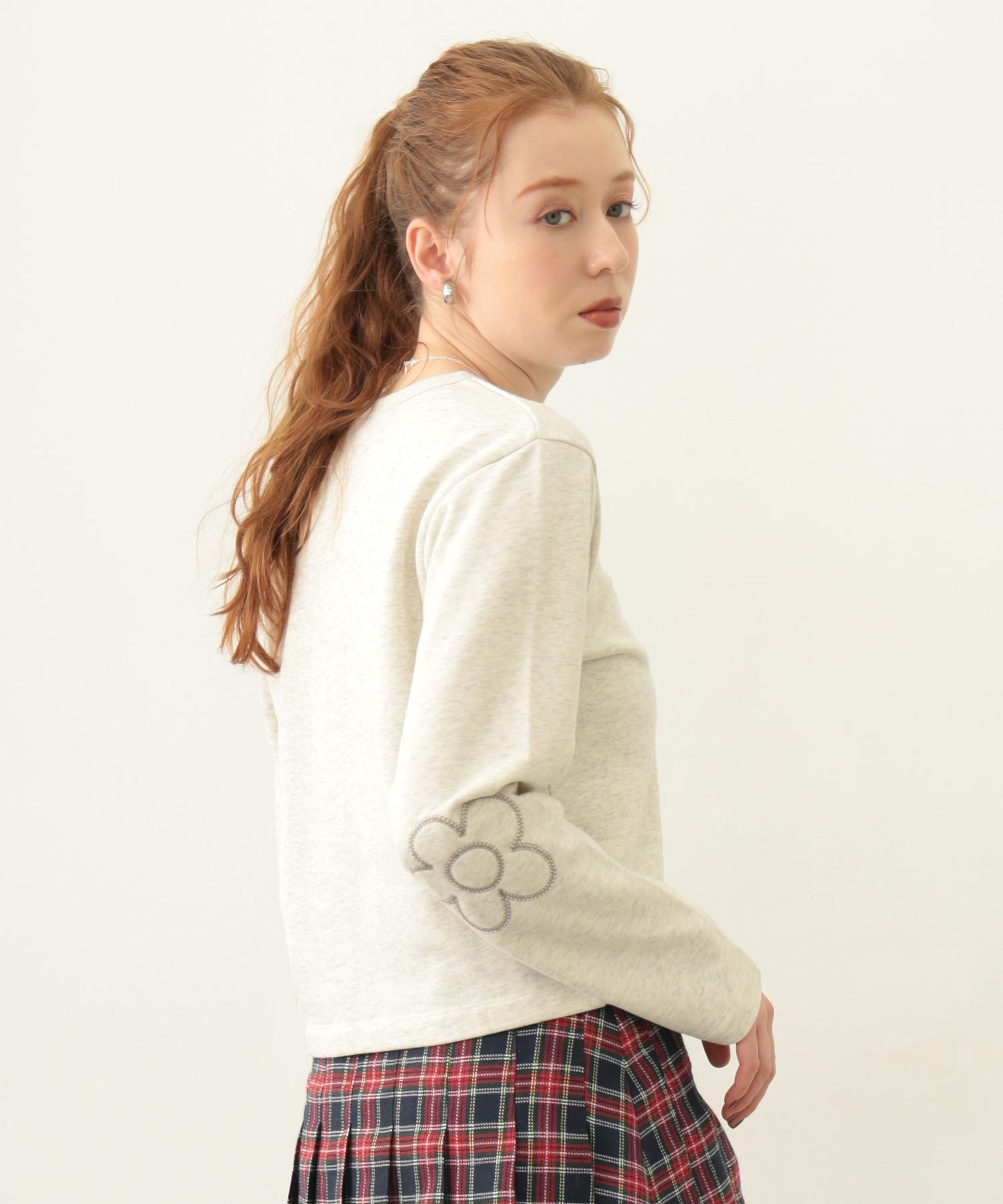 FLOWER ELBOW CARDIGAN