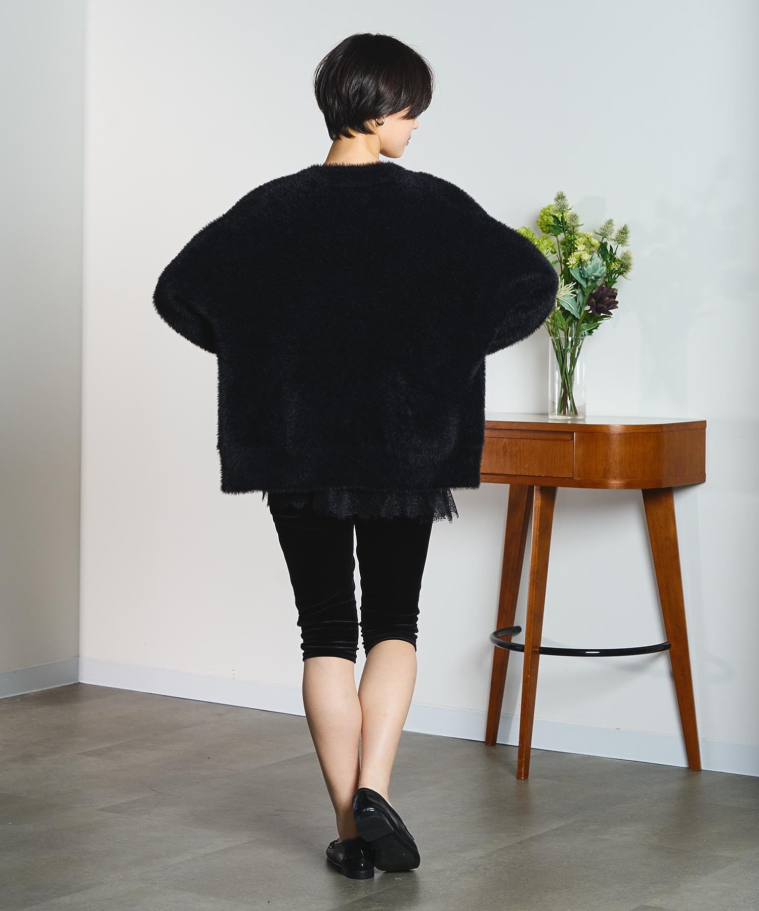 VELOUR CAPRI PANTS