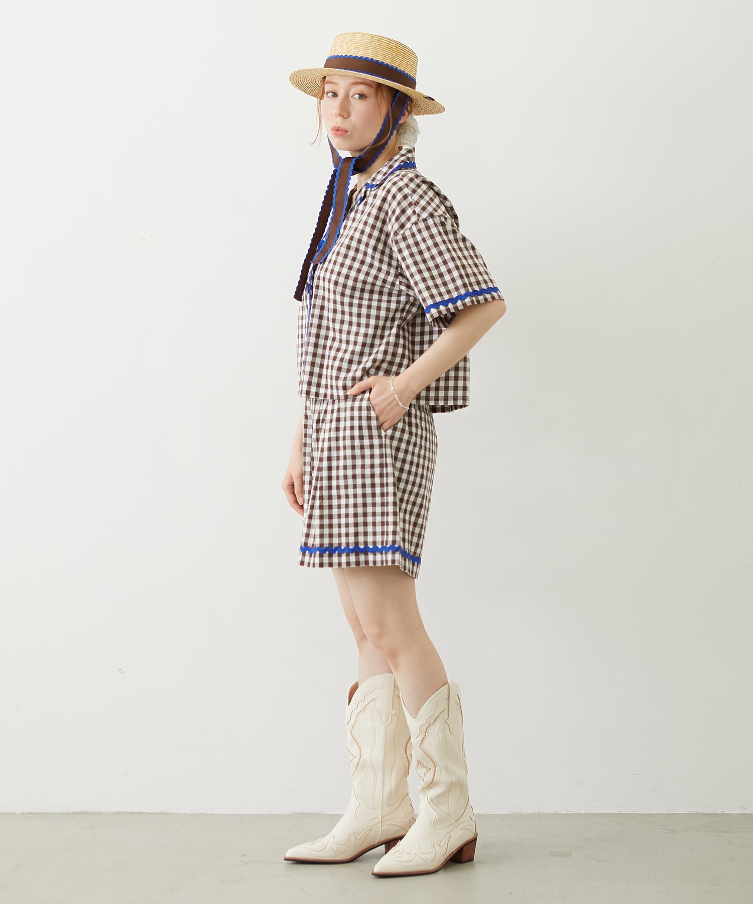 TRIMMED RIBBON BOATER HAT