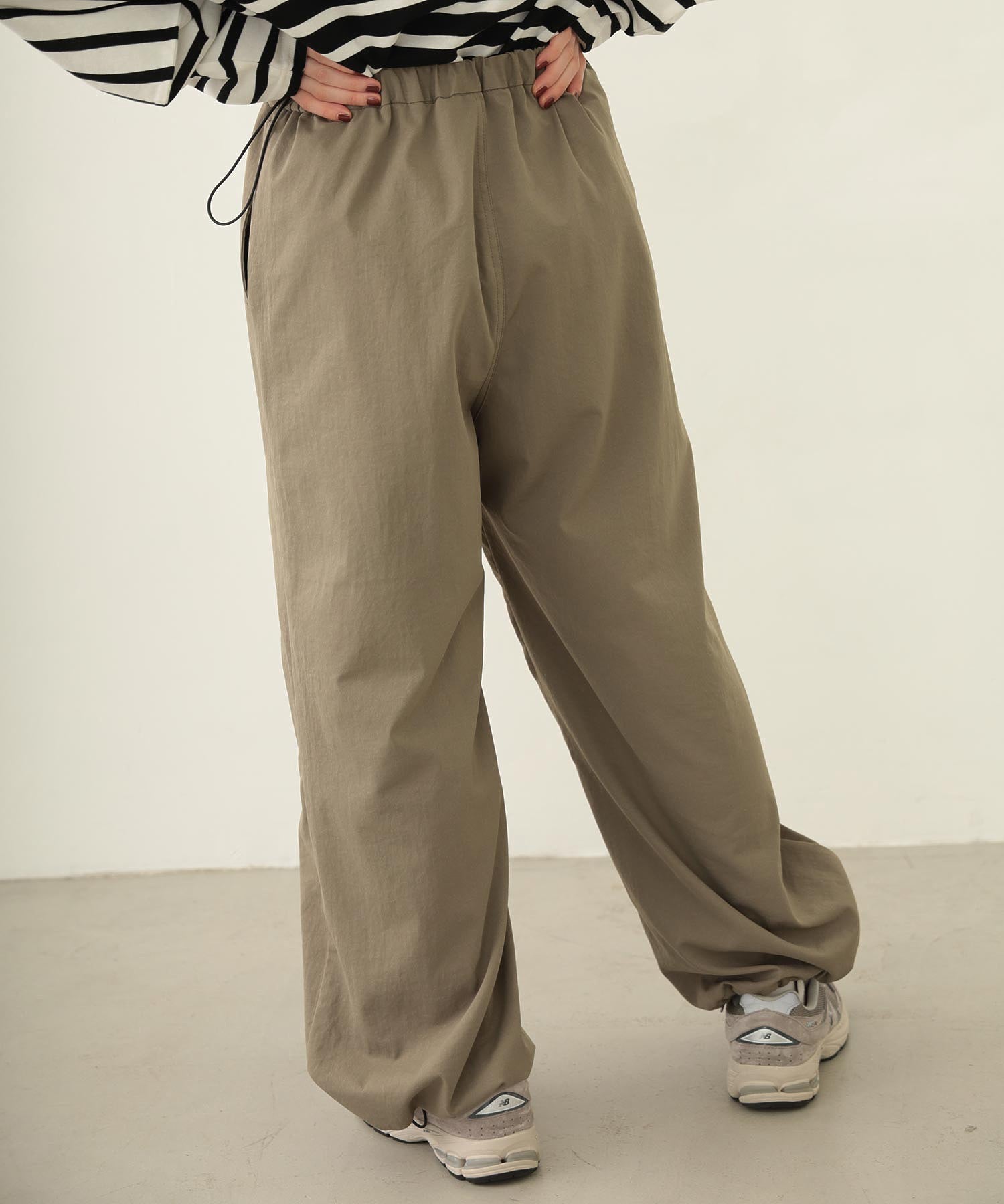 FRONT LINE ZIP UP PANTS