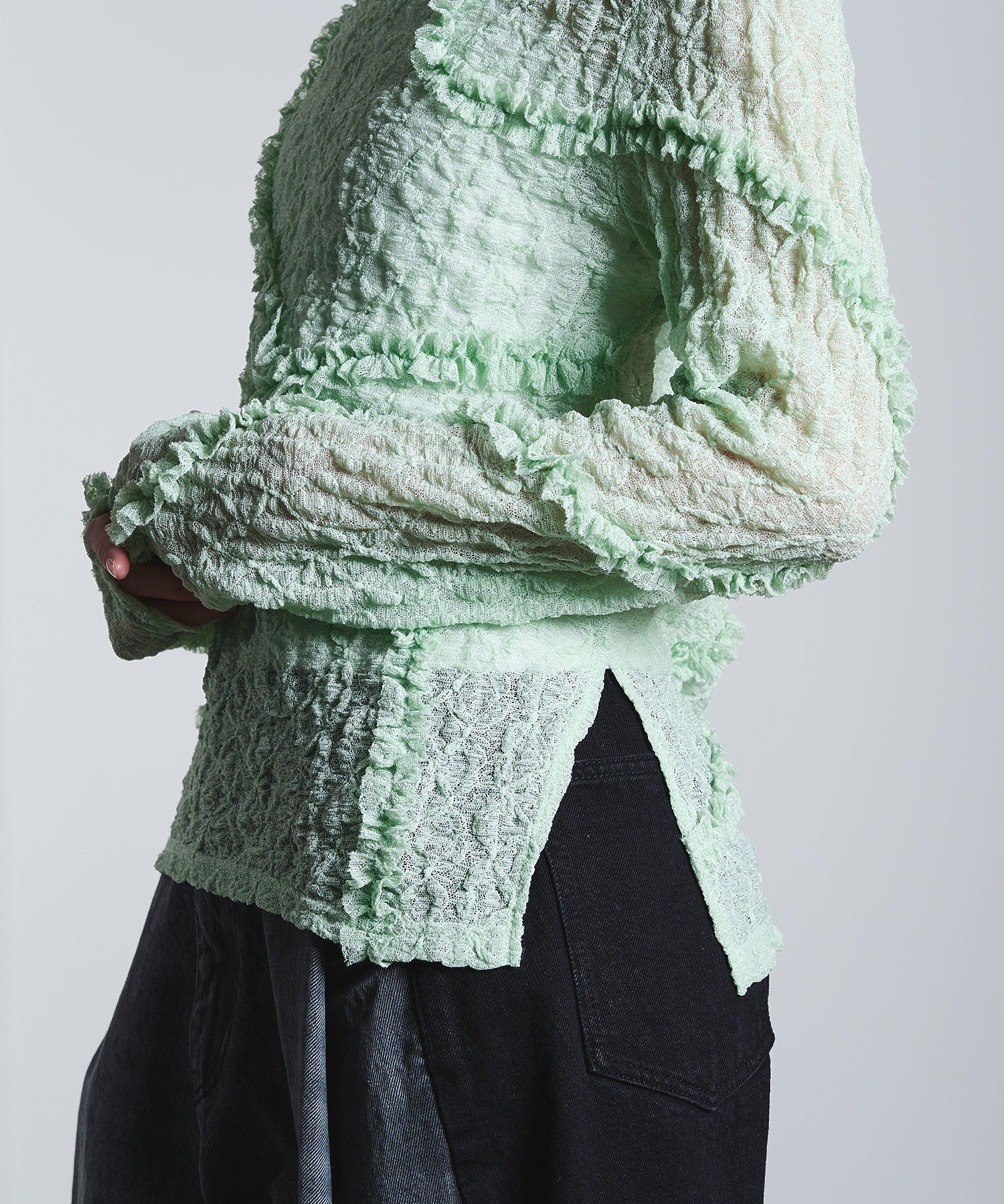 FRILL LACE TOP