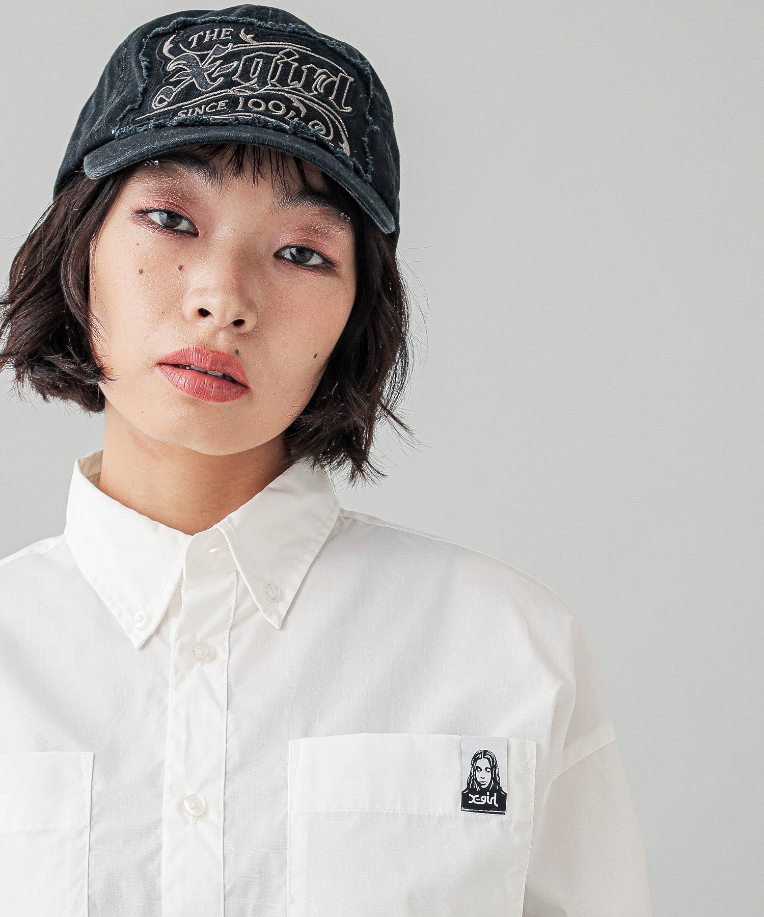 FACE LABEL CROPPED L/S SHIRT