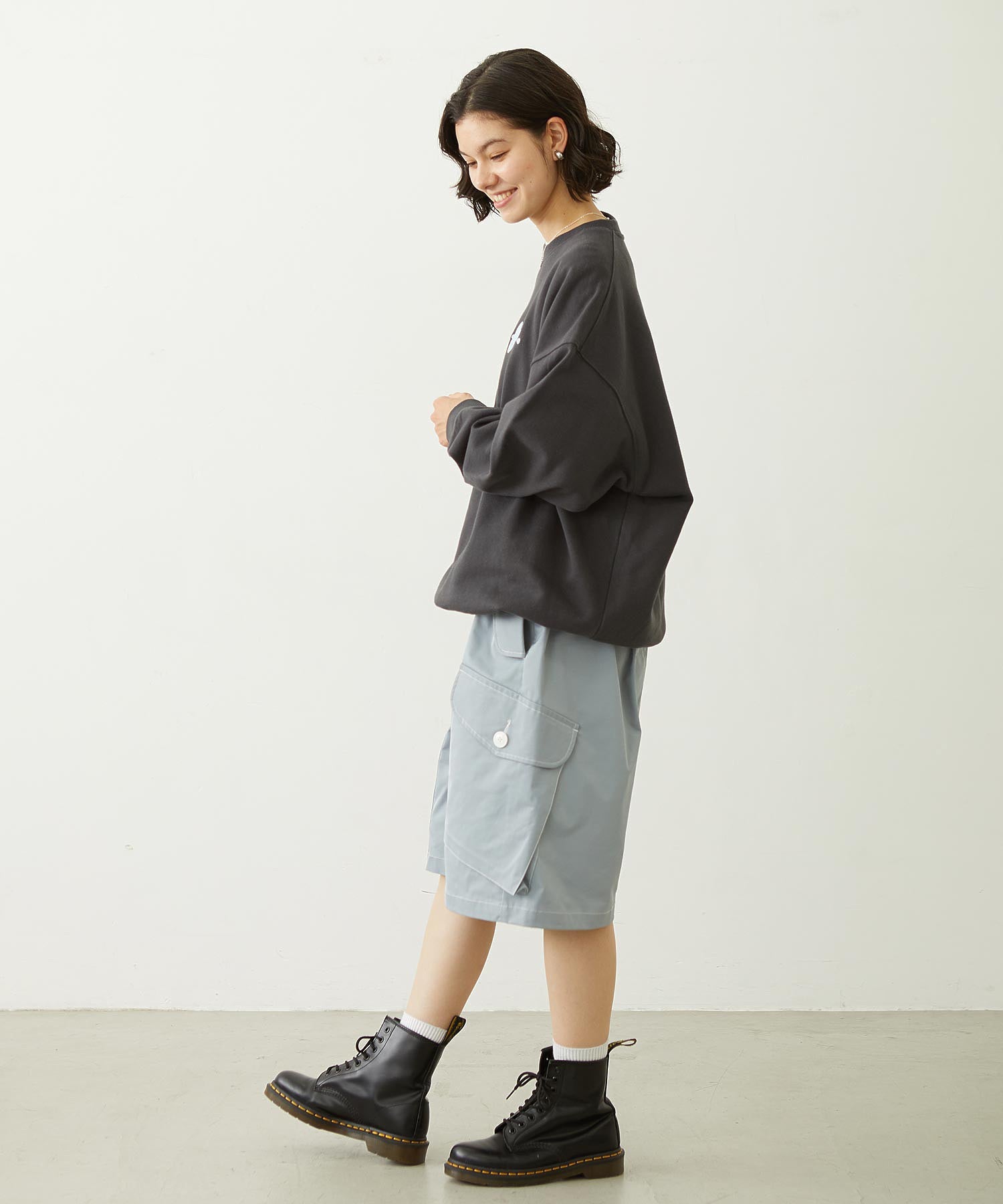 ICING LOGO SAGARA WIDE CREW SWEAT TOP