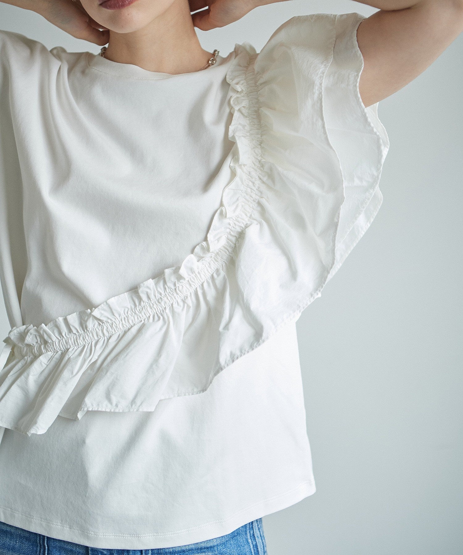 2WAYフリルドッキングカットソー