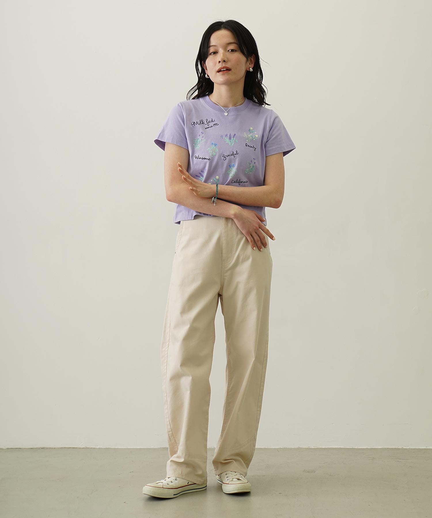 FLOWER PRINT AND EMBROIDERY COMPACT S/S TEE