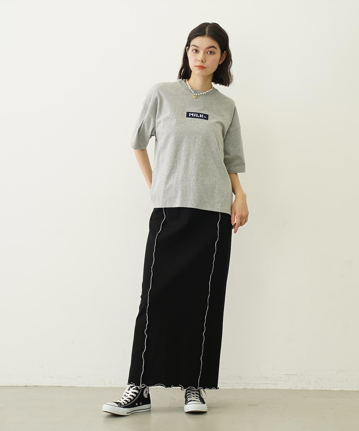 EMBROIDERY BAR WIDE S/S TEE