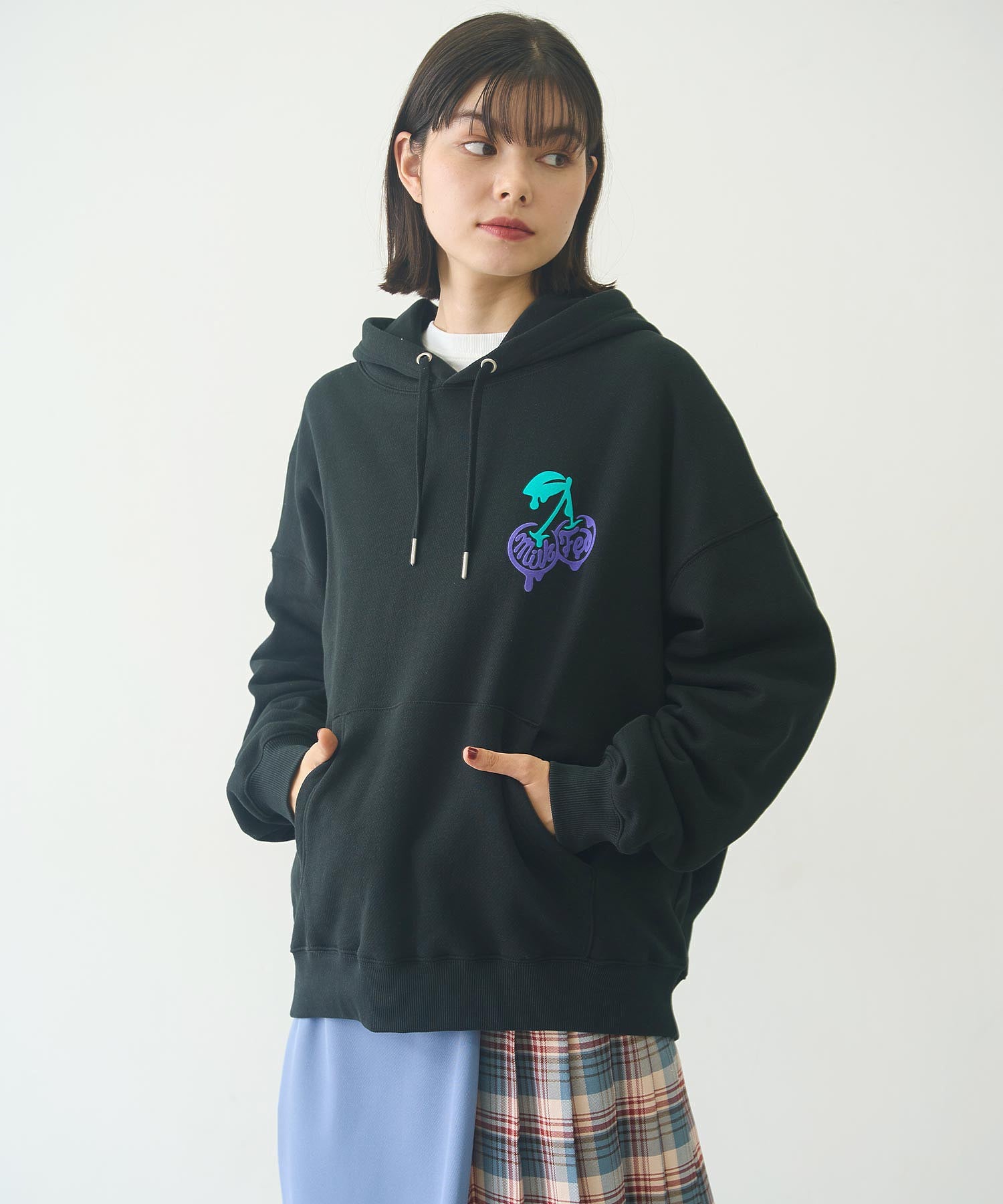 MELTY CHERRY SWEAT HOODIE