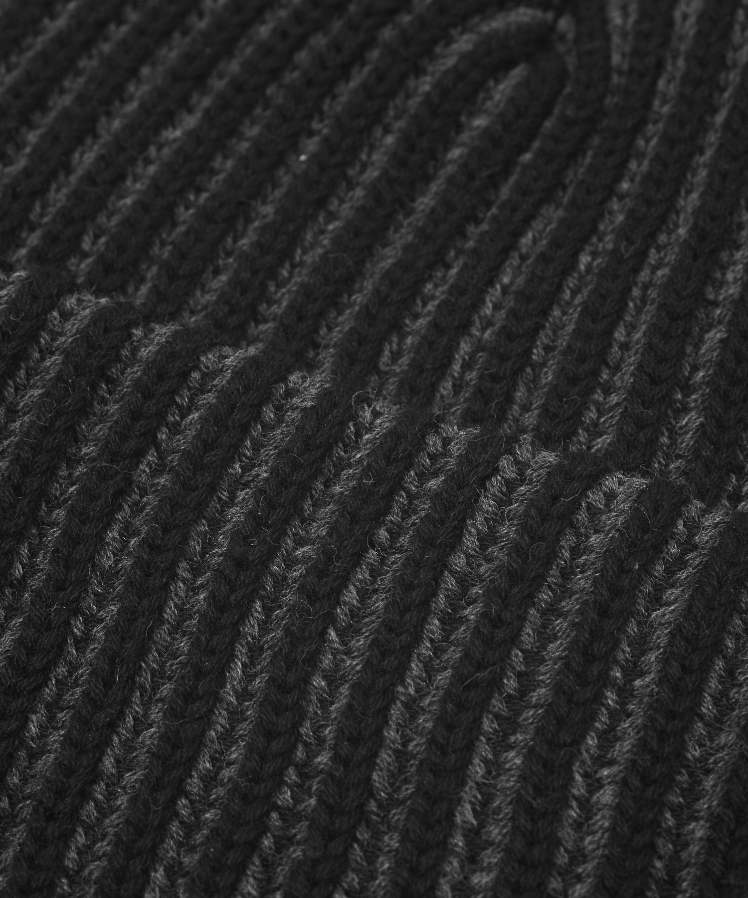 BICOLOR RIB CUFF BEANIE
