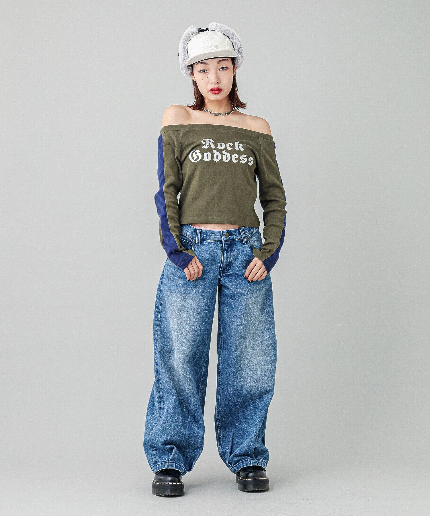 OFF THE SHOULDER L/S TOP