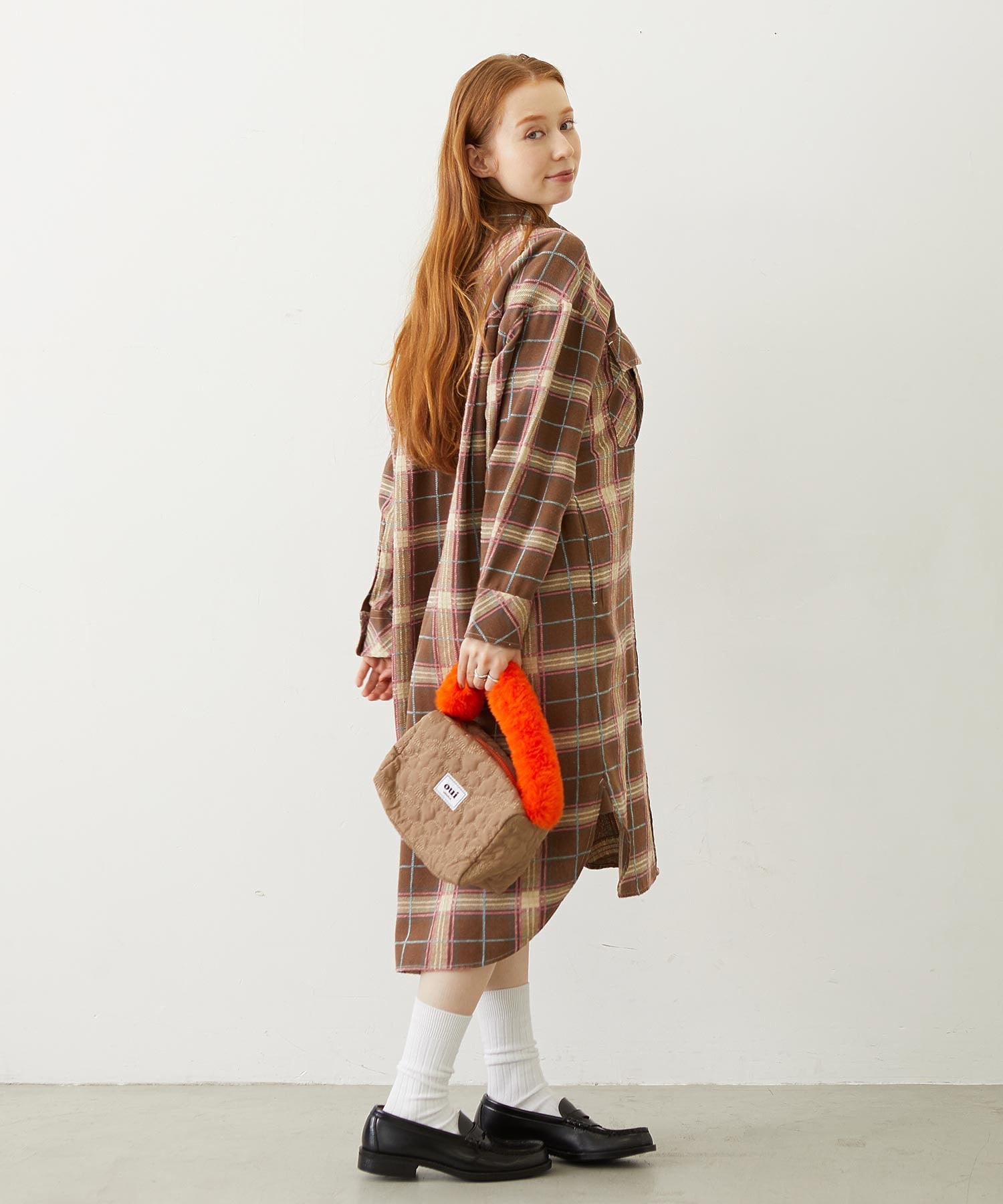 CHERRY QUILTED FUR HANDLE BAG