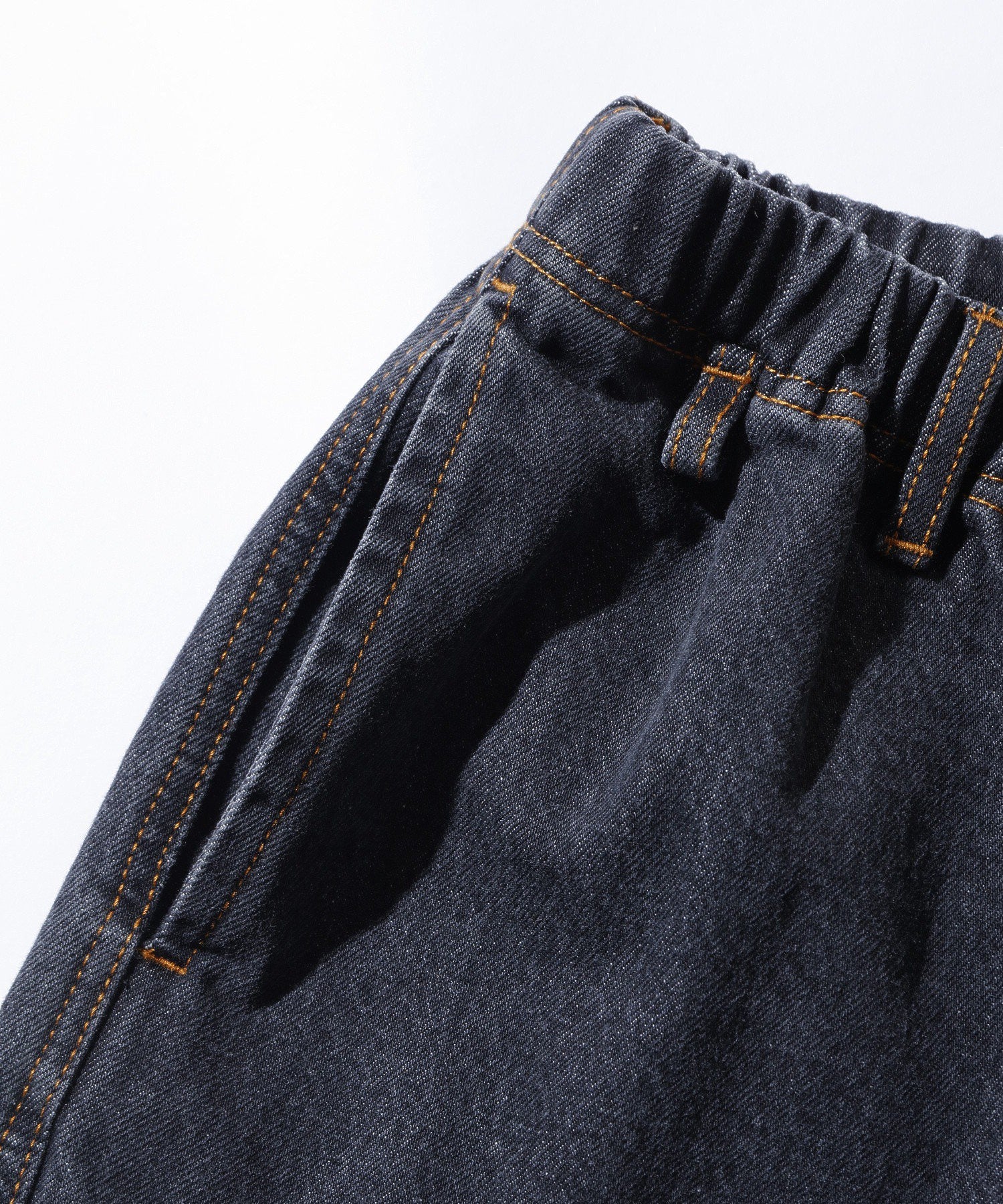 EASY DENIM SHORTS