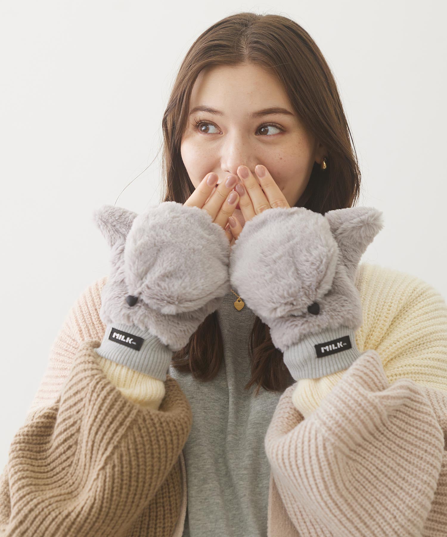 LOVE HEART FAUX FUR MITTENS