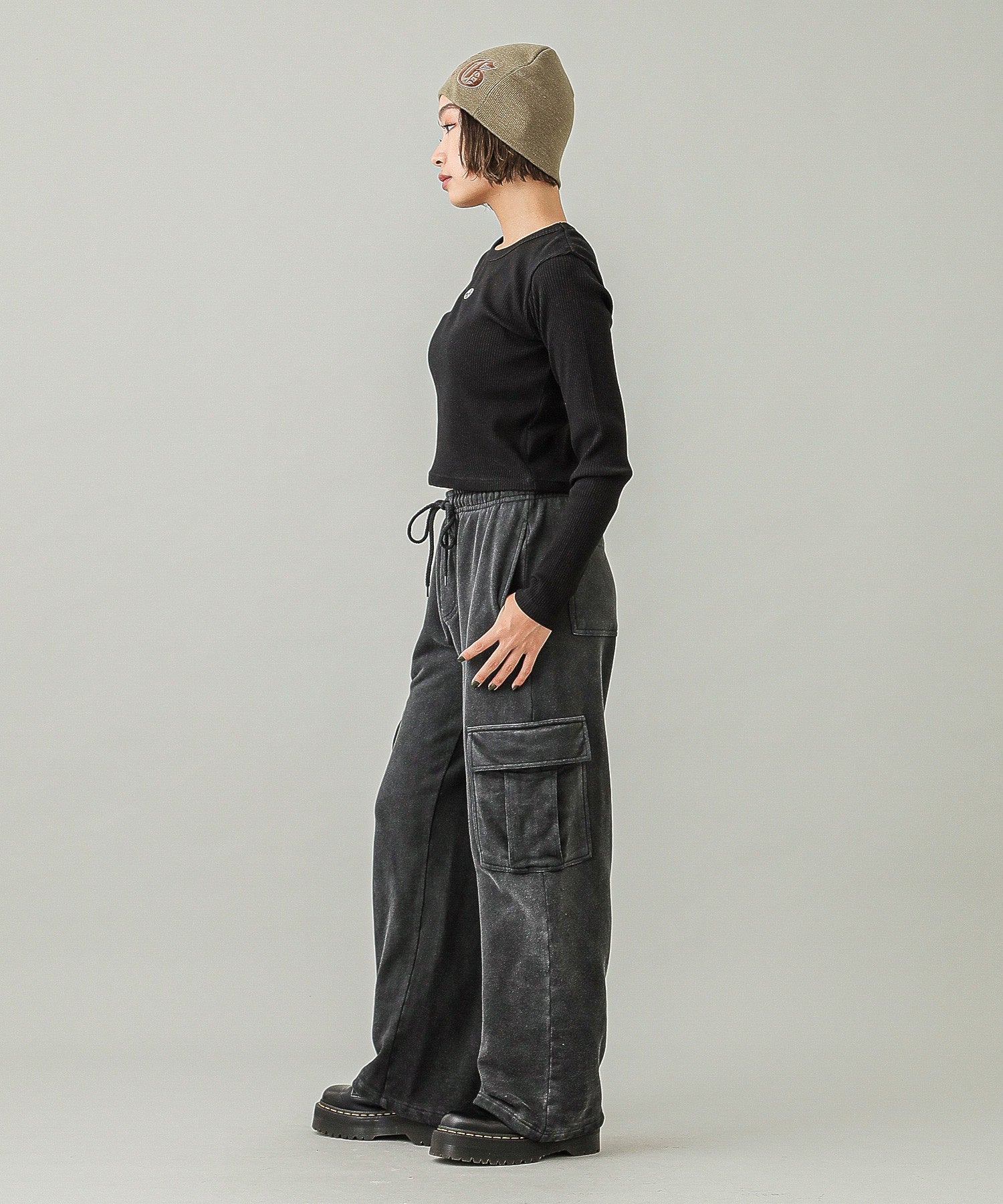 LOOSE FIT SWEAT CARGO PANTS