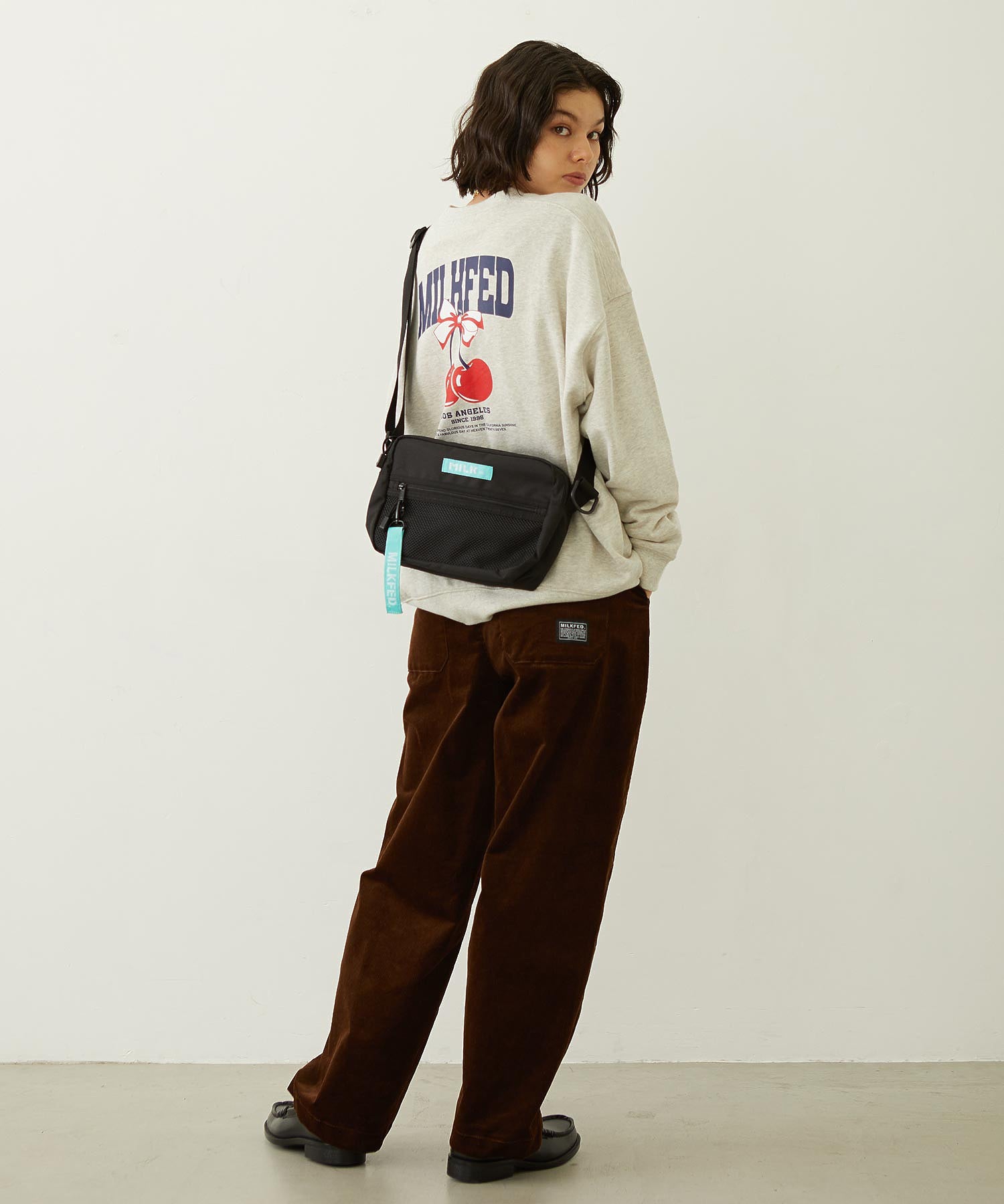 SHOULDER WIDE BAG MESH POCKET LtGREEN