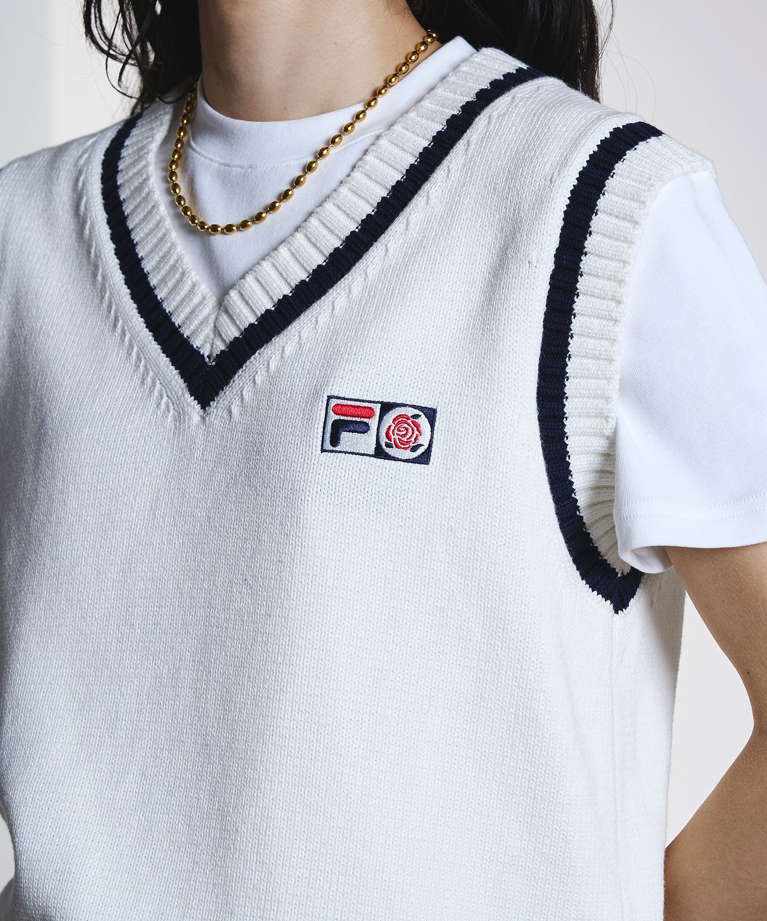 FILAⅹROSEBUD V-NECK VEST