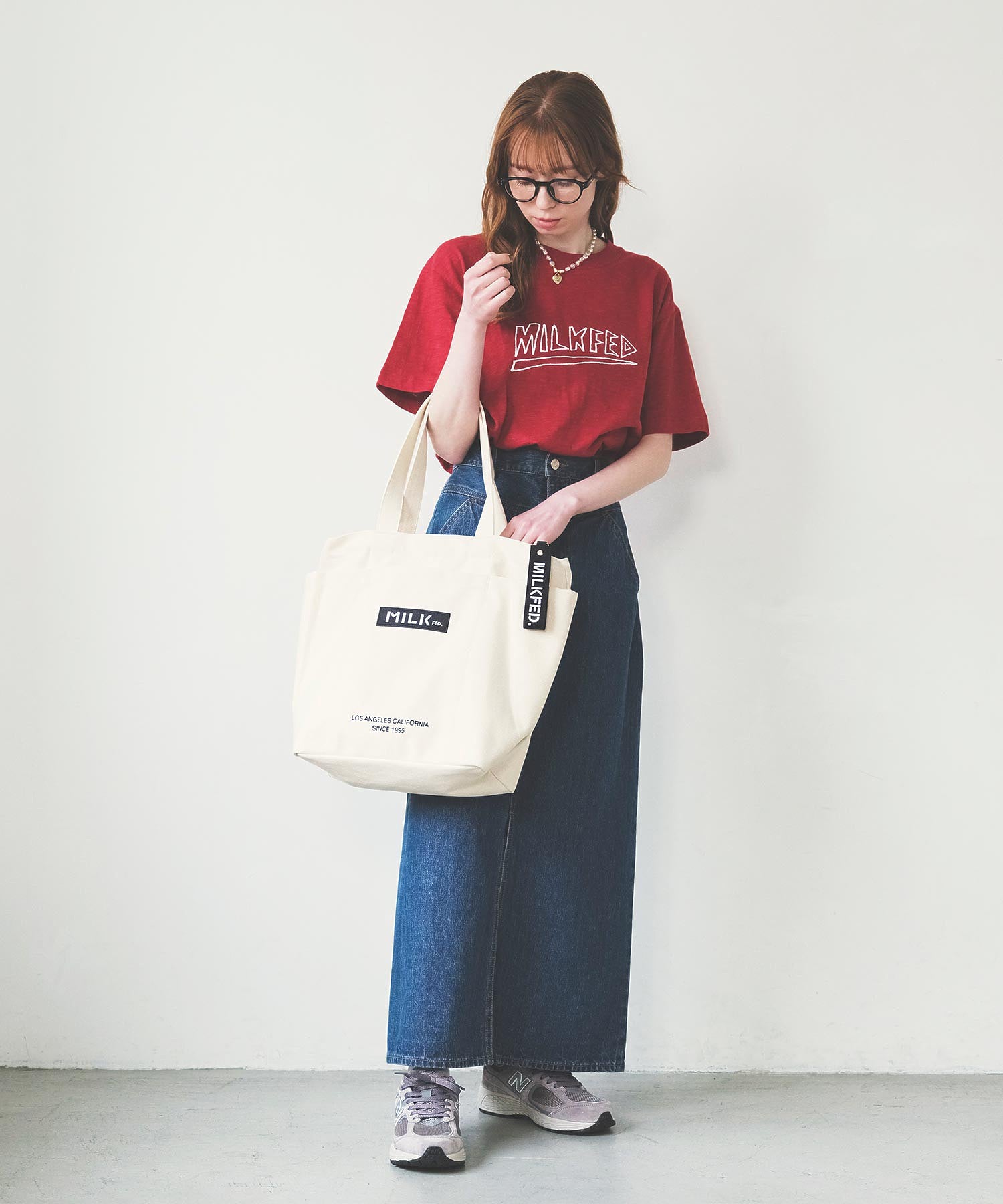 BAR AND UNDER LOGO BIG CANVAS BAG MILKFED.
