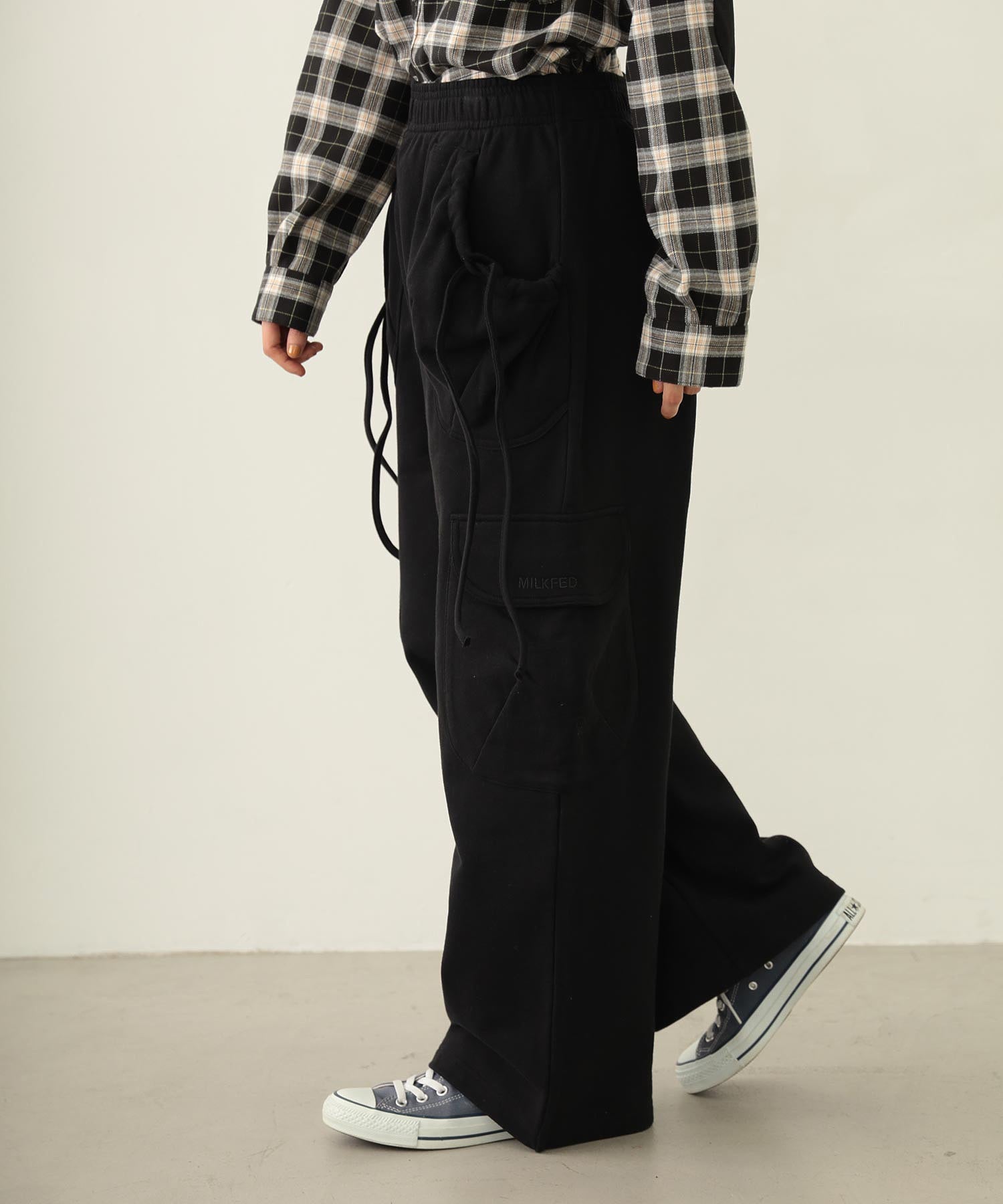 GATHERED POCKET SWEAT CARGO PANTS