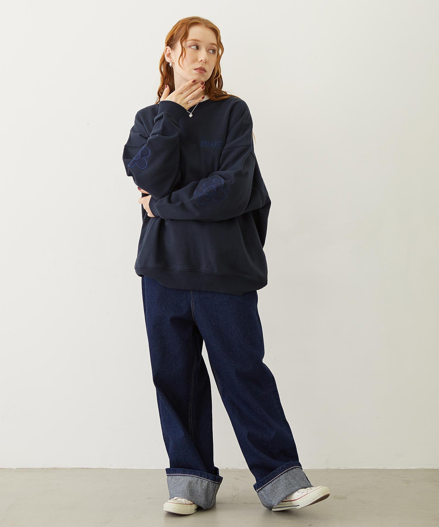 FLOWER ELBOW PATCH SWEAT TOP