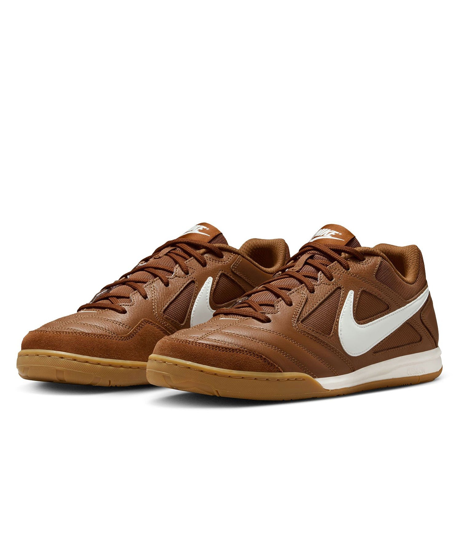 NIKE/GATO