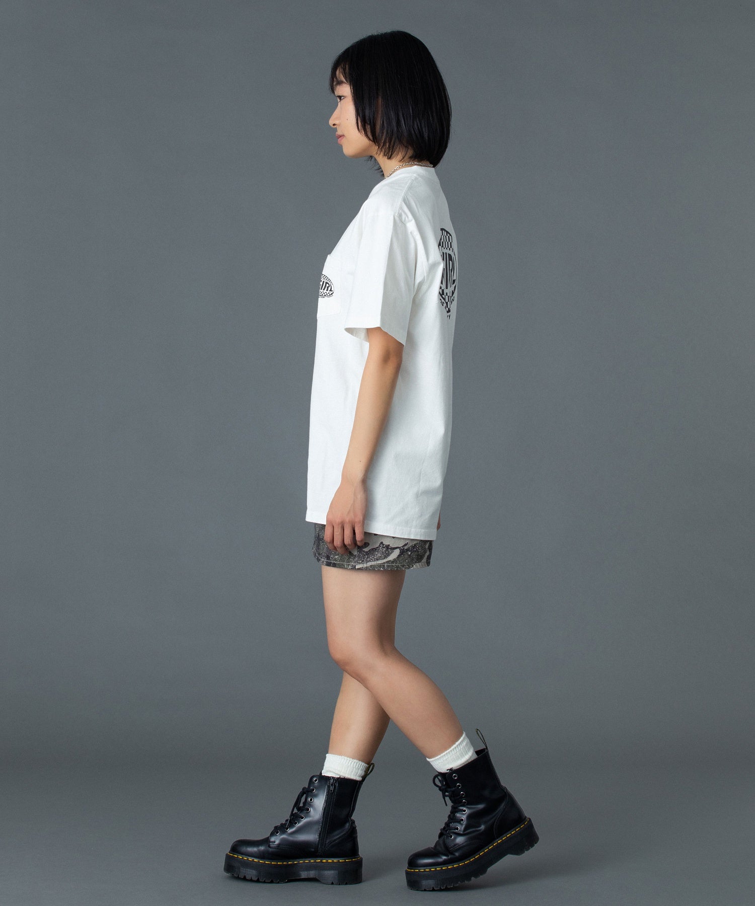 CHECKER OVAL LOGO POCKET S/S TEE