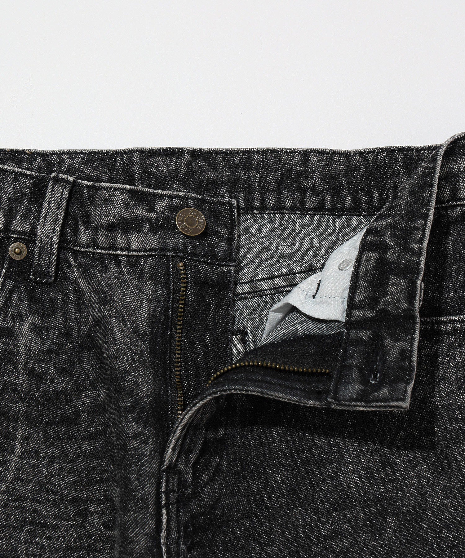 SEAM STRAIGHT LEG PANTS