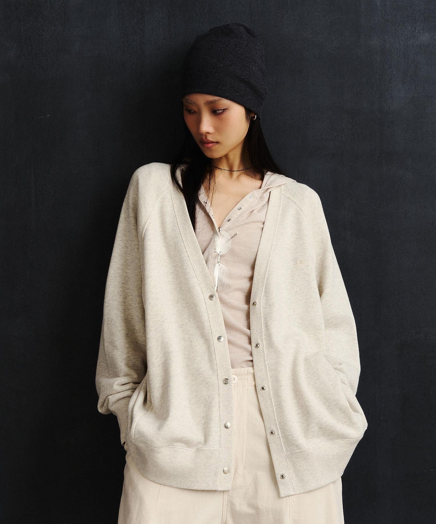 HOODED HENLEY RIB TOP