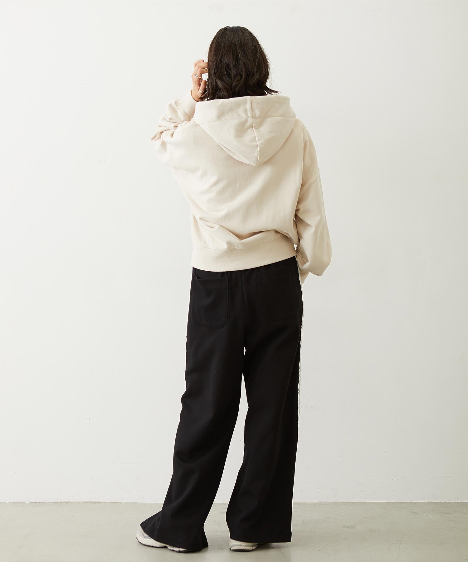 BIG RIBBON SWEAT ZIP HOODIE