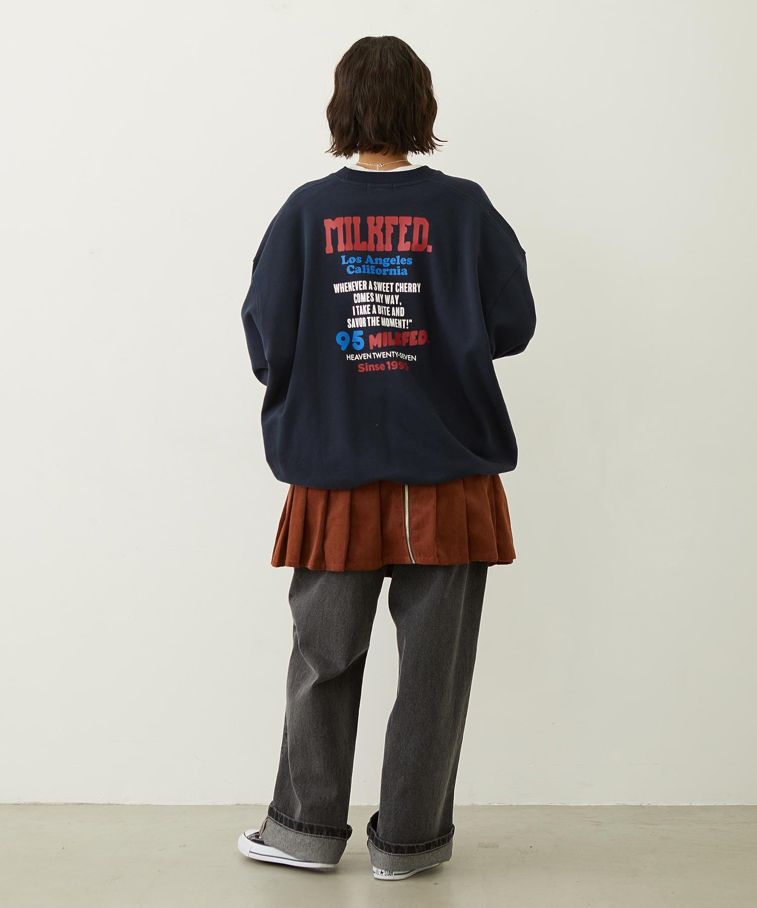 CIRCLE LOGO SWEAT TOP