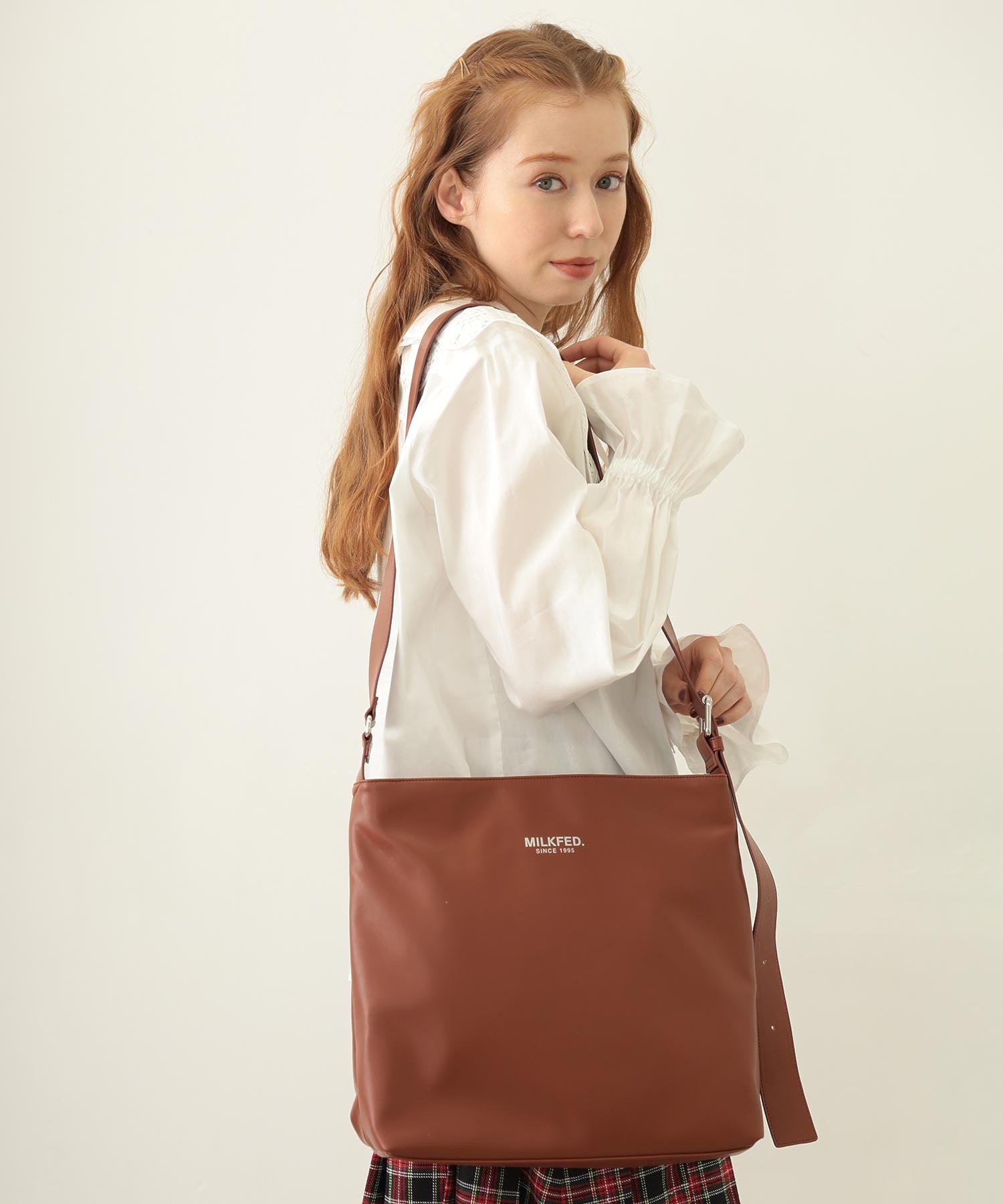 SOLID SHOULDER BAG