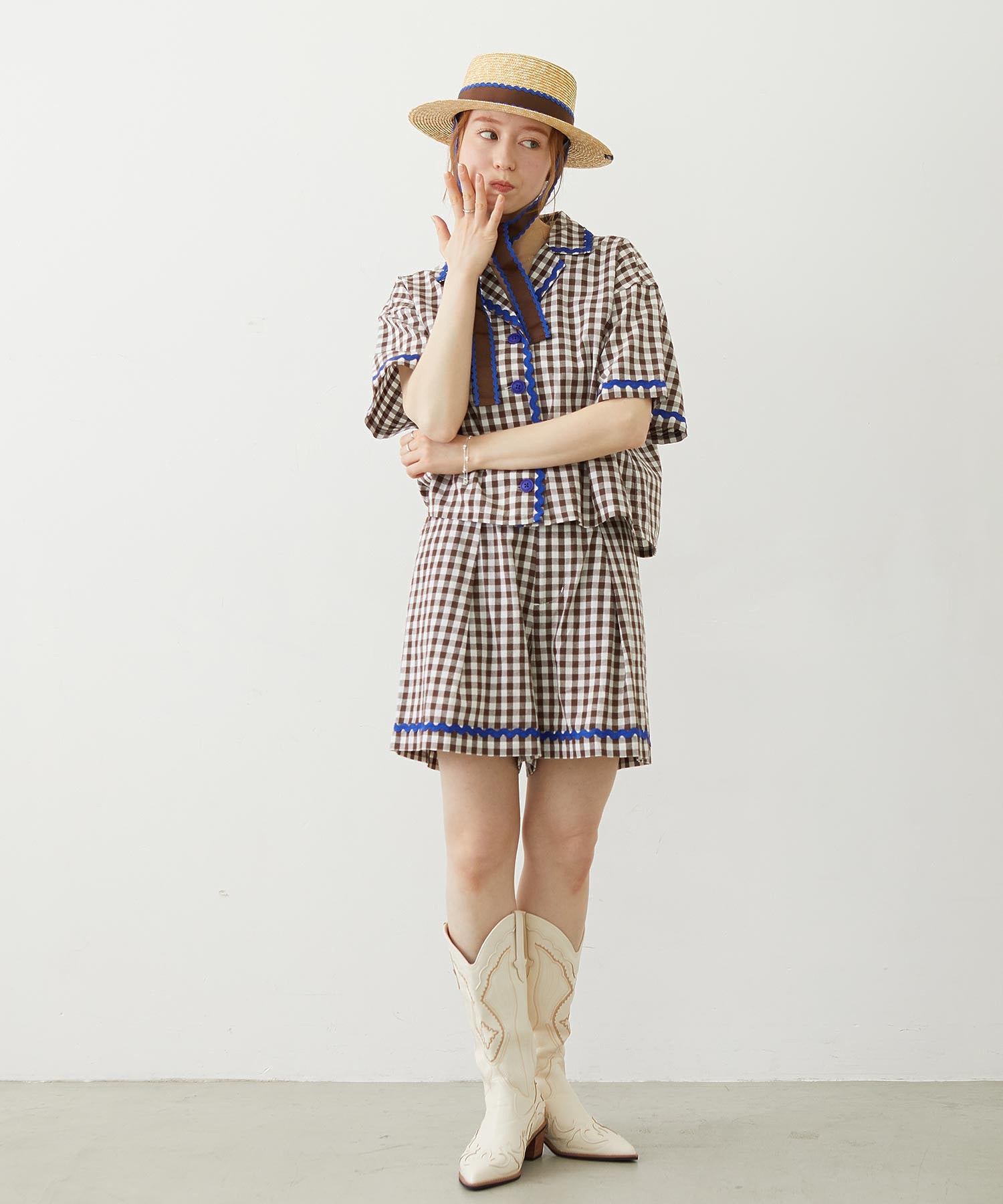 TRIMMED RIBBON BOATER HAT
