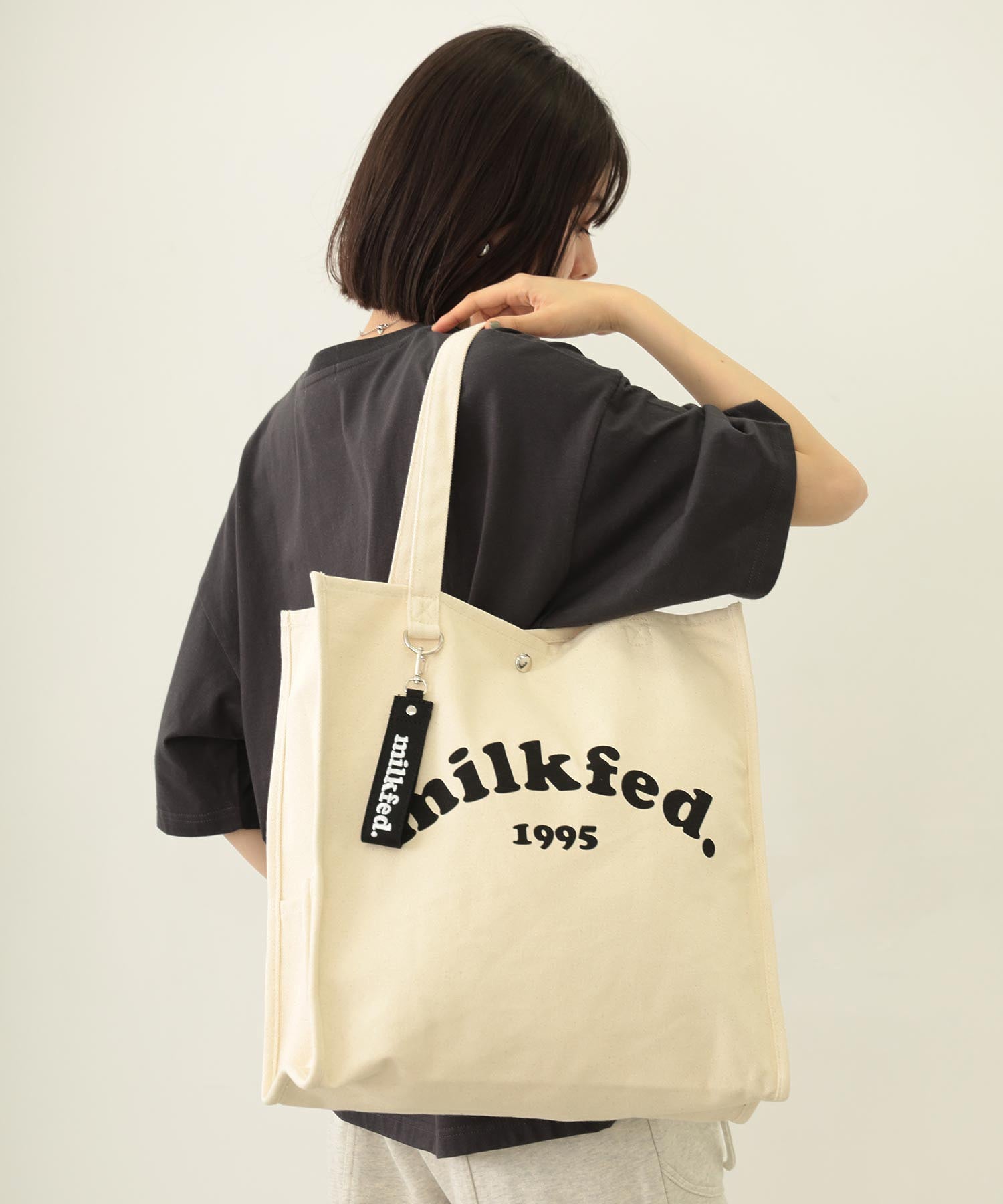 PIPING SQUARE TOTE COOPER LOGO MILKFED.