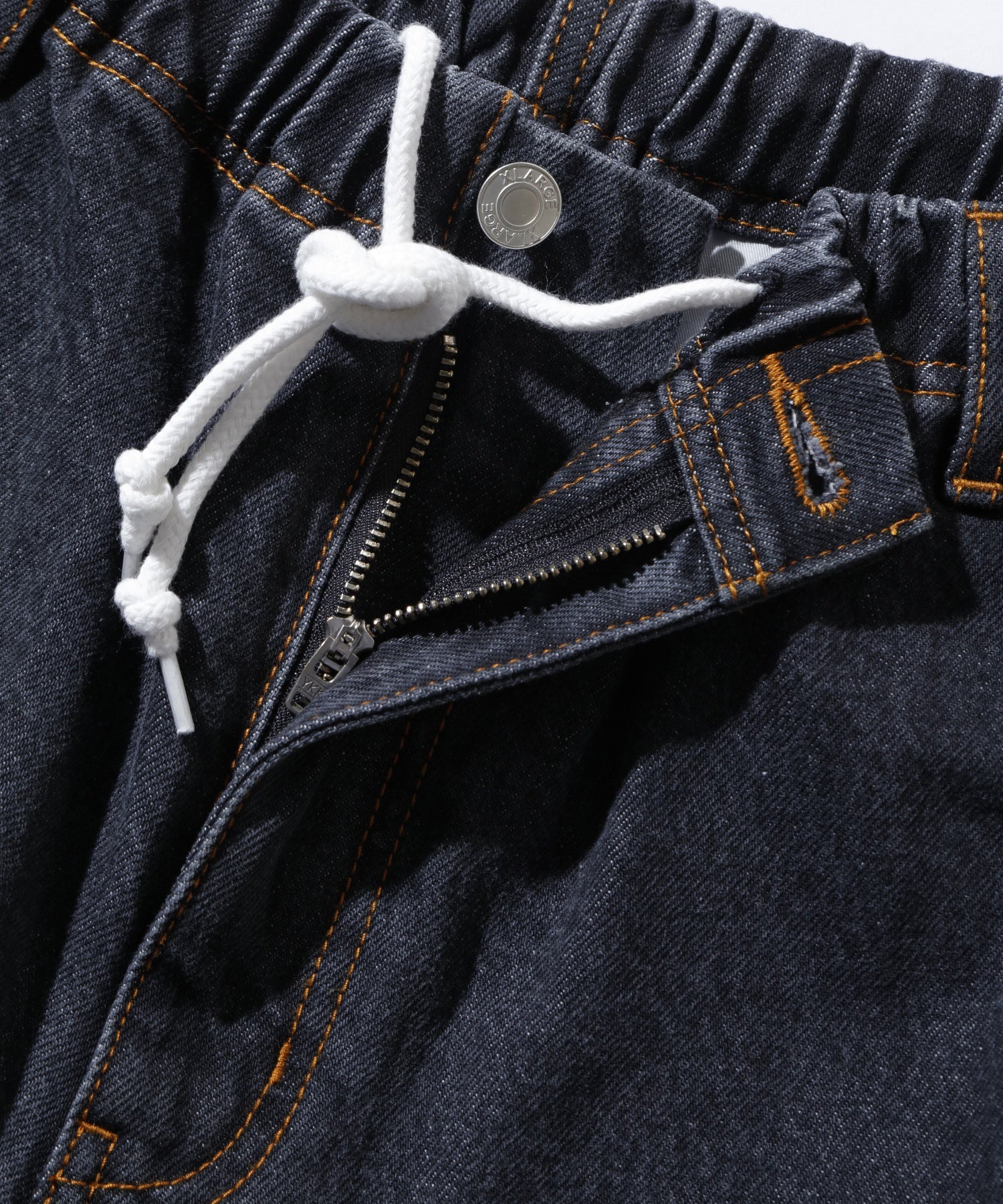EASY DENIM SHORTS