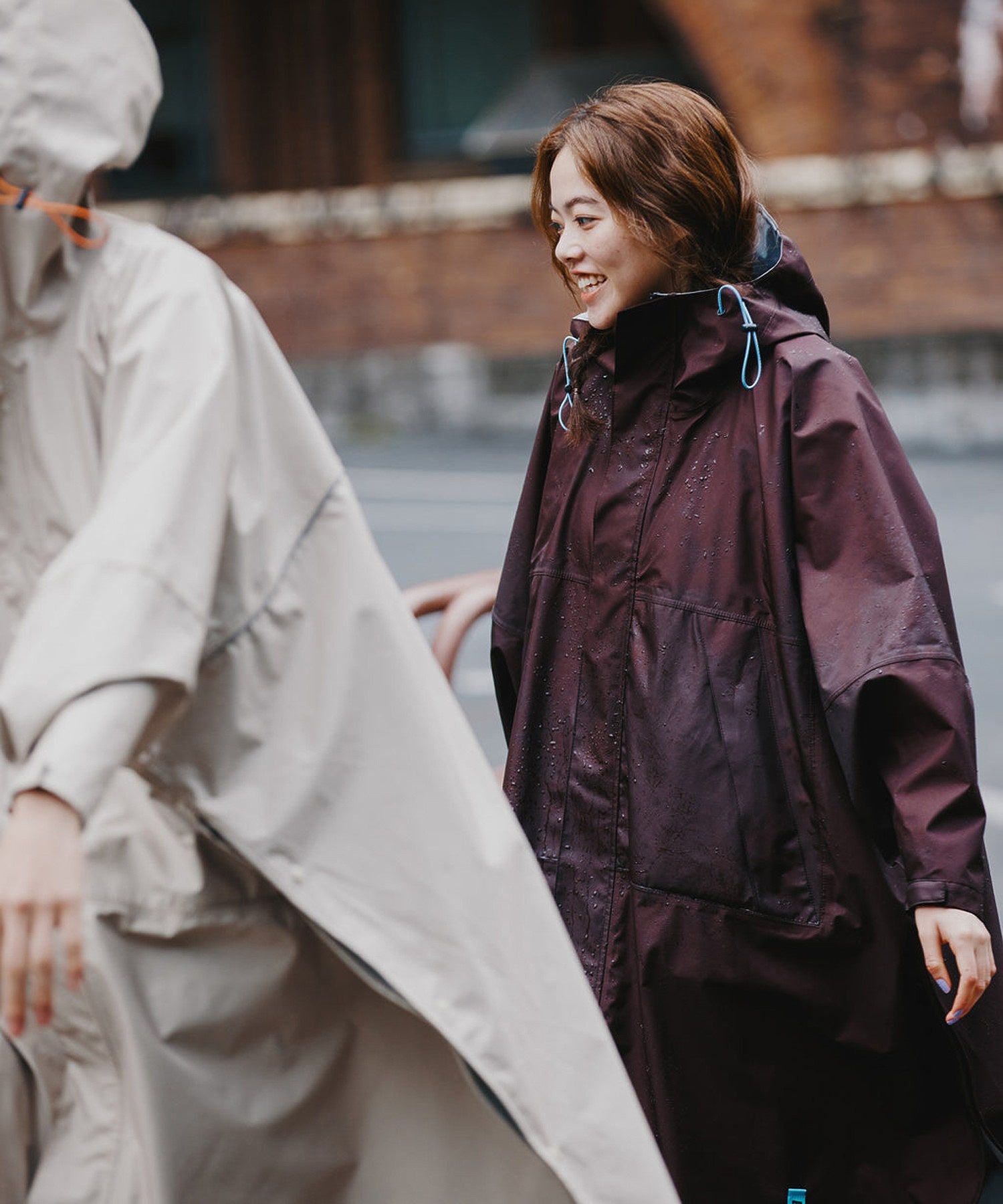 【KiU】WINDGUARD SHELL PONCHO