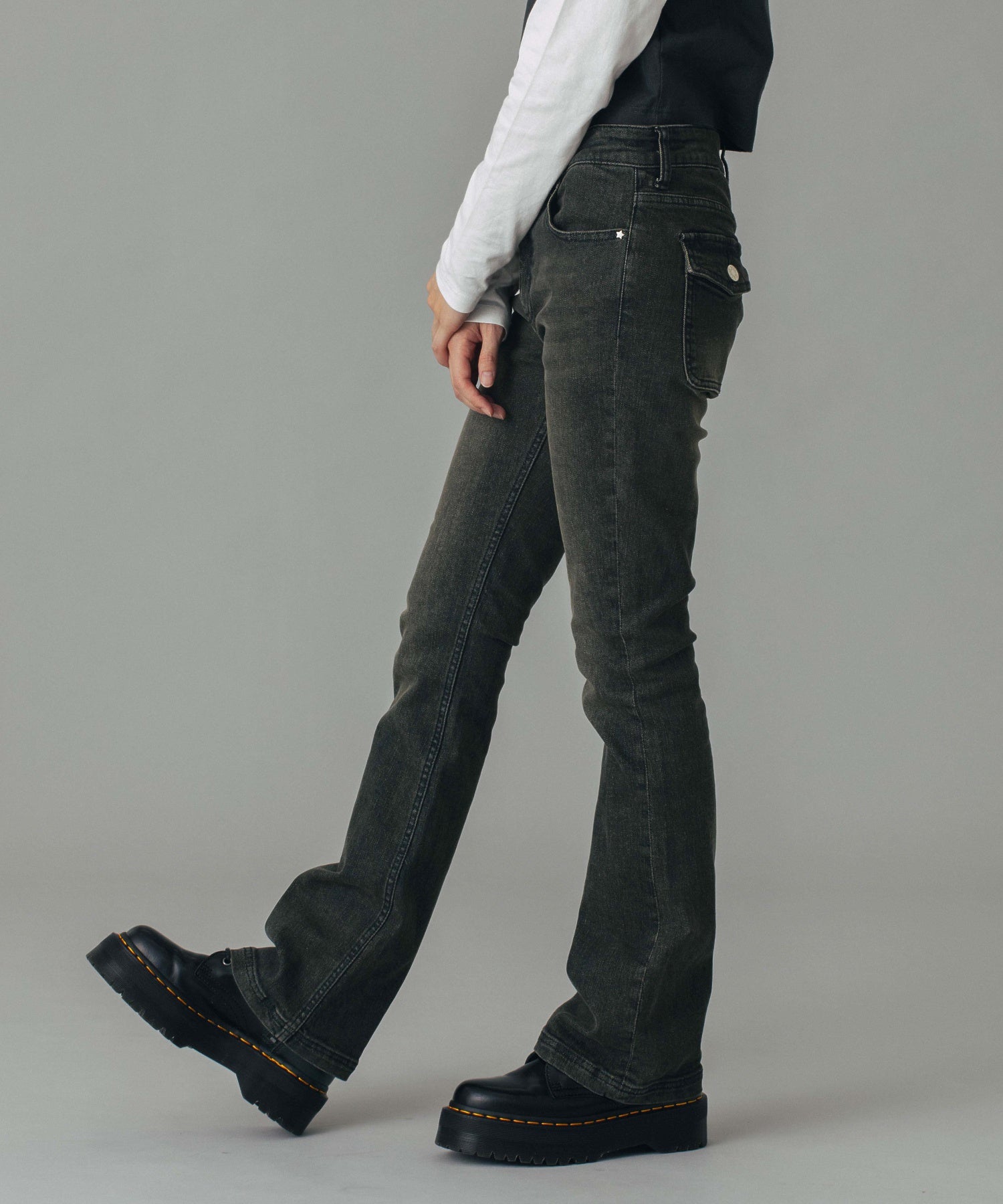 LOW RISE FLARE SKINNY DENIM PANTS