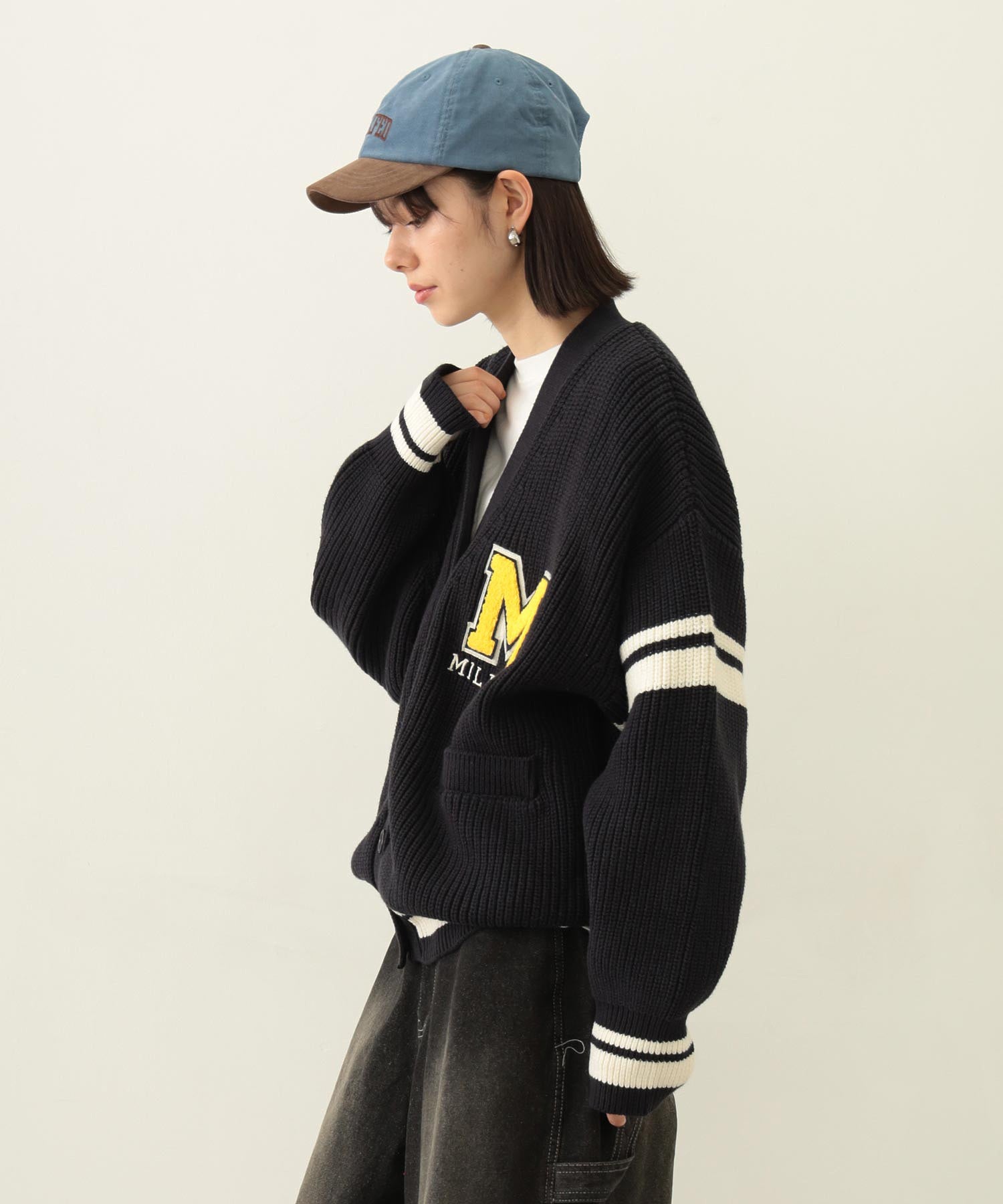 COLLEGE CARDIGAN