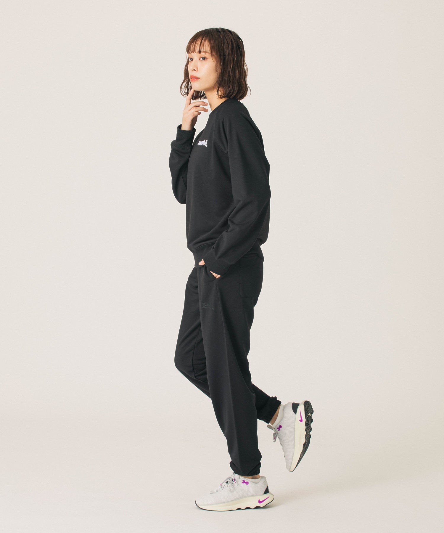 SWEAT PANTS