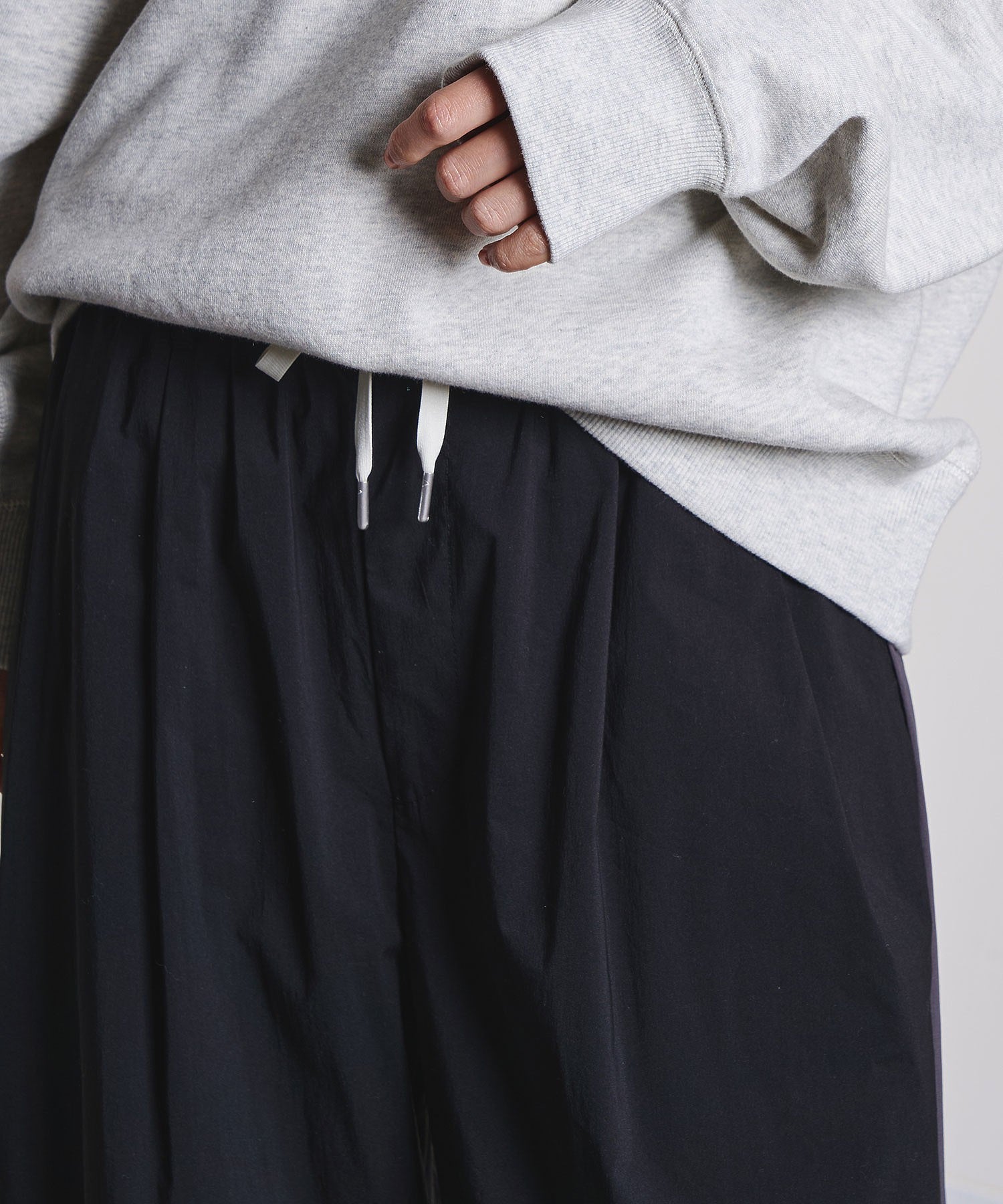 LINE PANTS