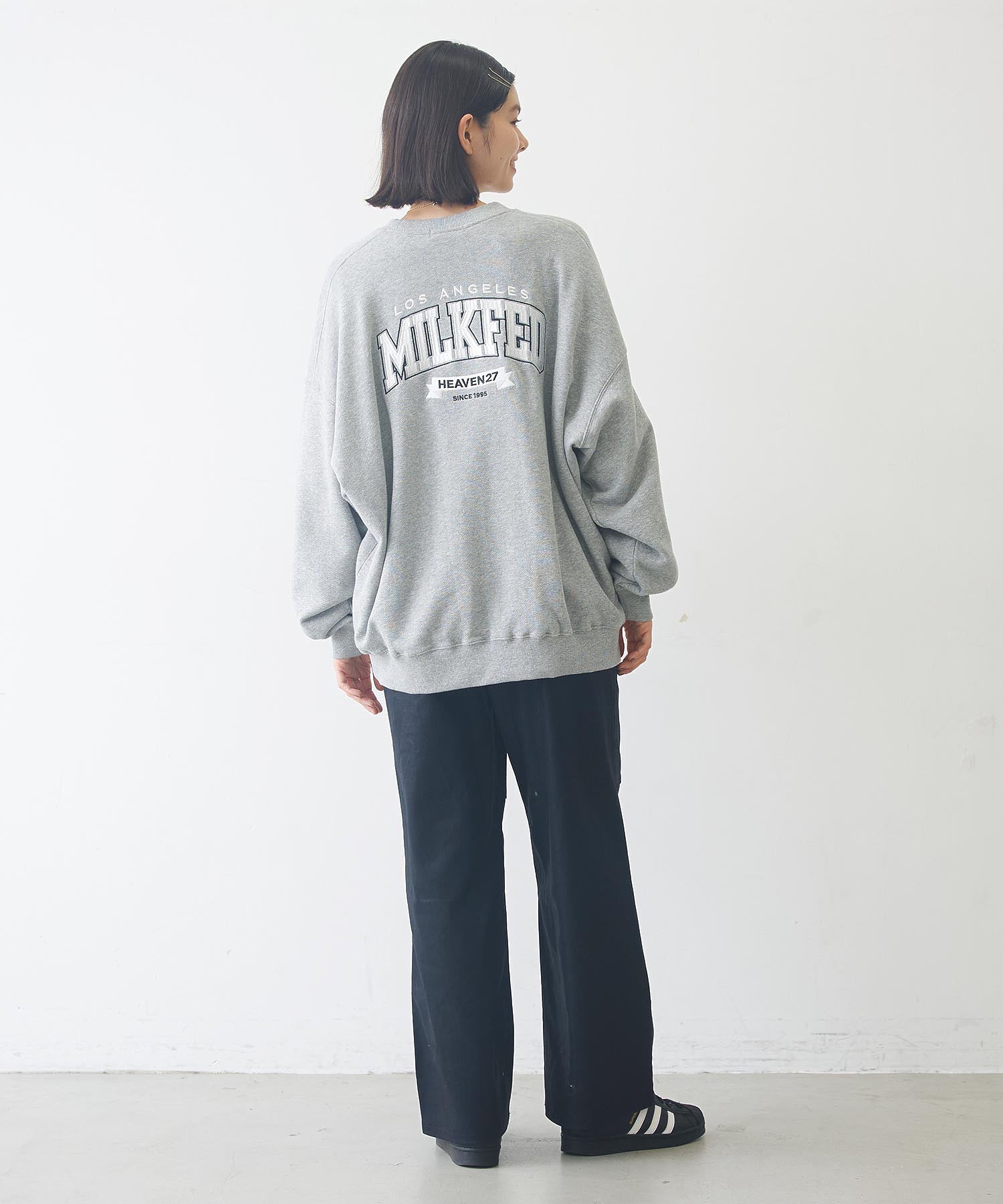 COLLEGE LOGO SWEAT TOP