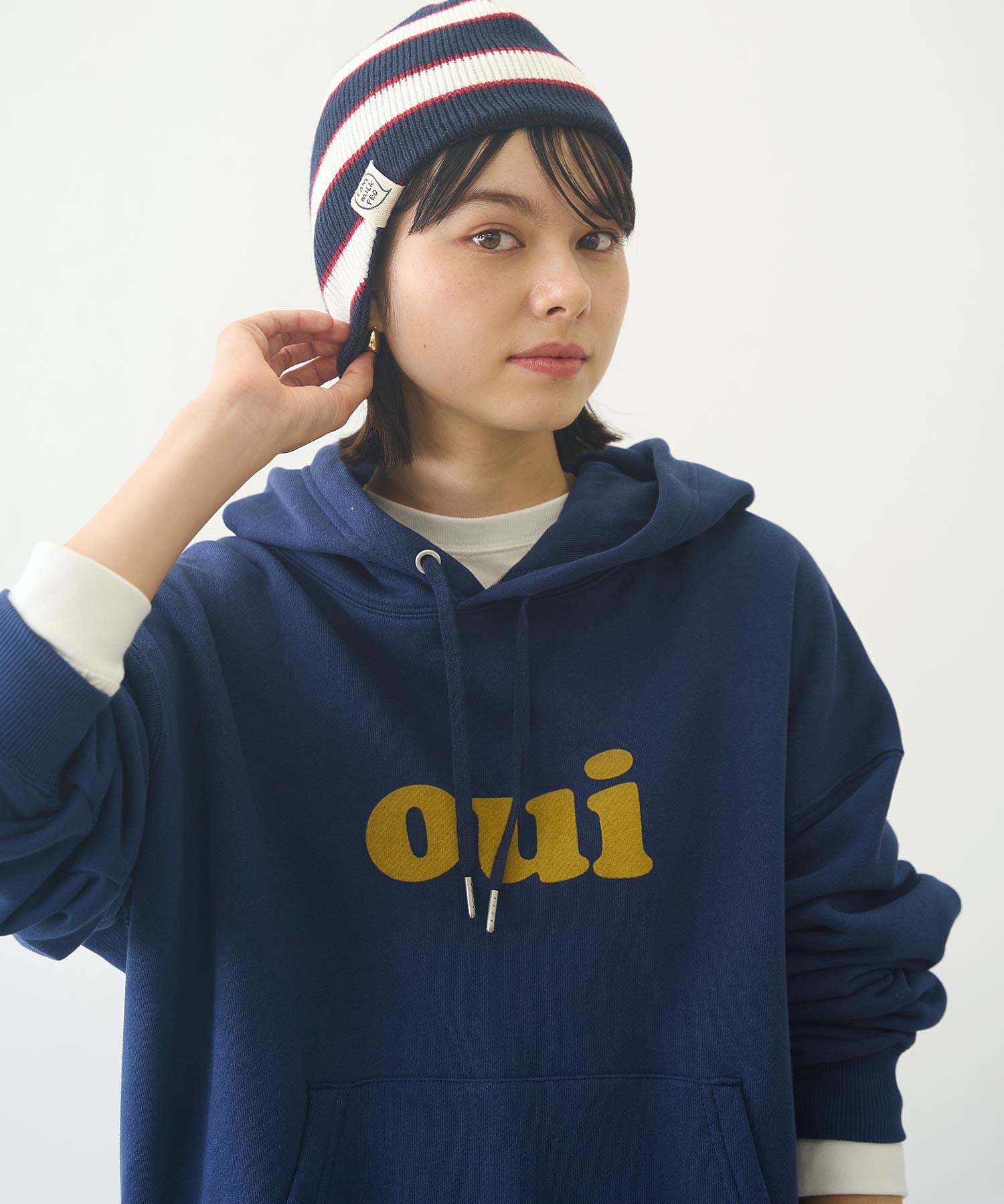 OUI SWEAT HOODIE