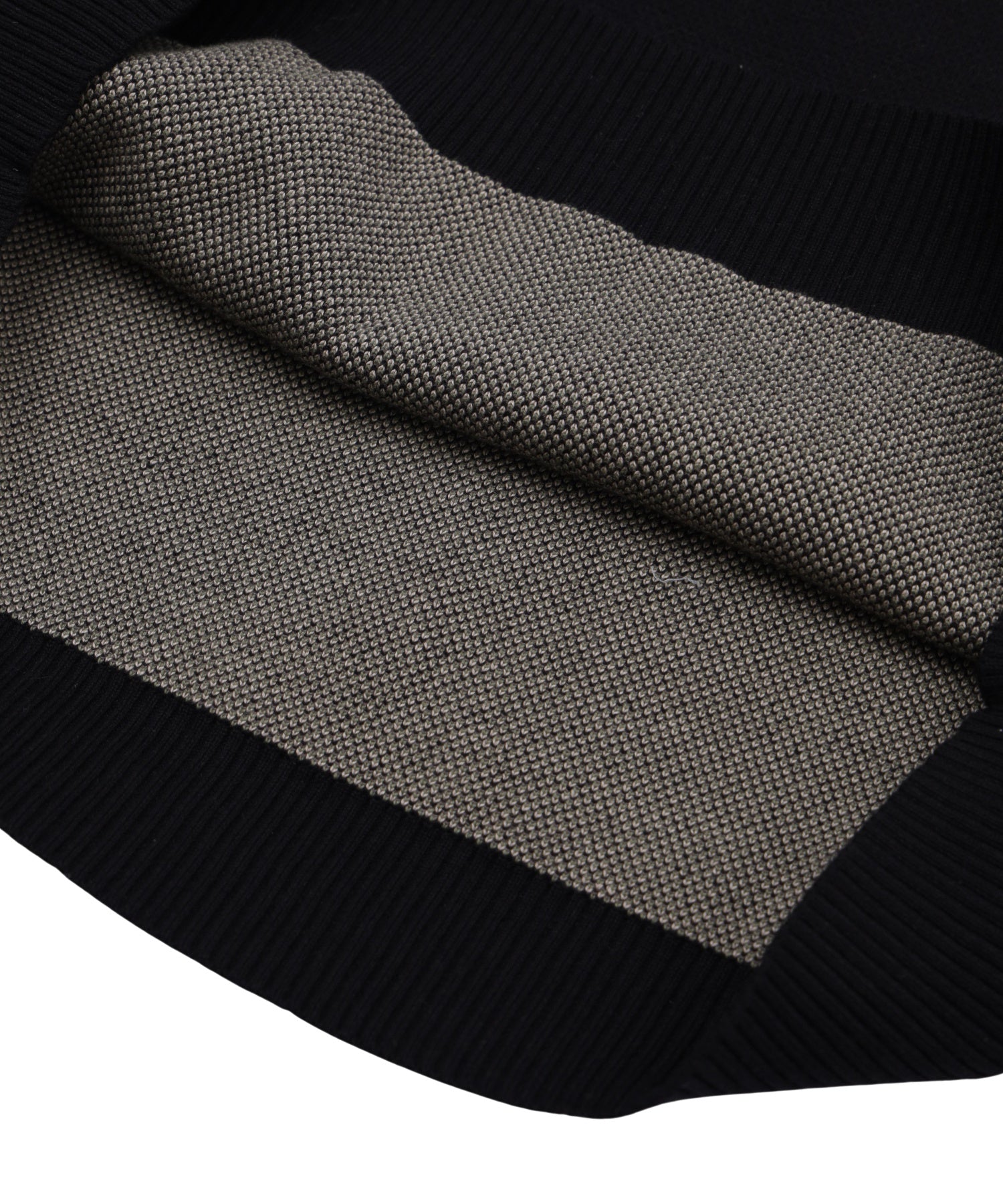 CAMO FACE AND LOGO JACQUARD KNIT TOP