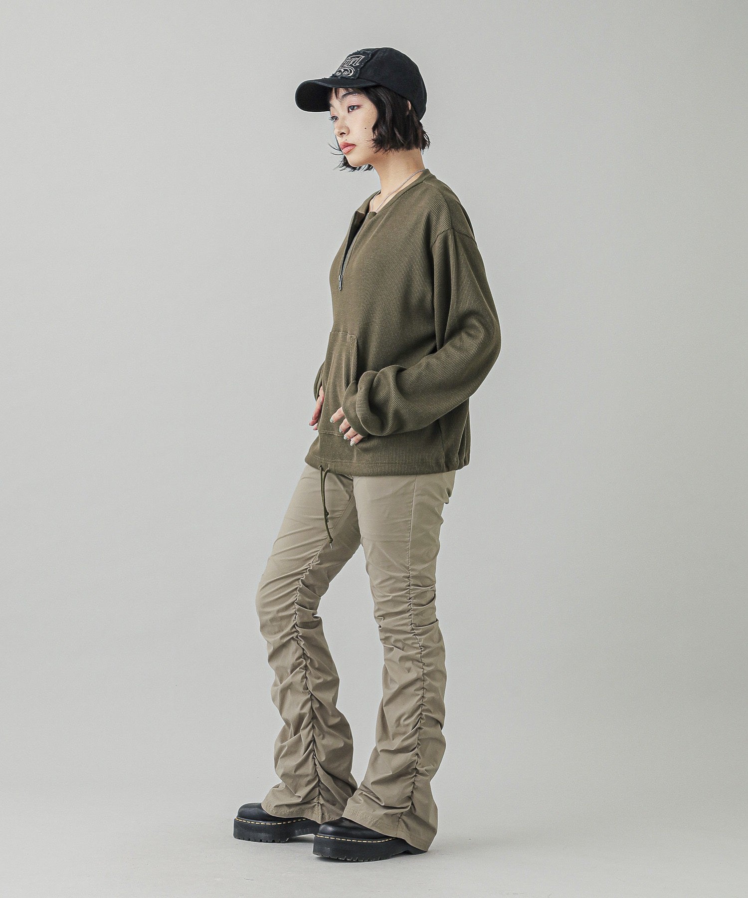 SHIRRING FLARE PANTS