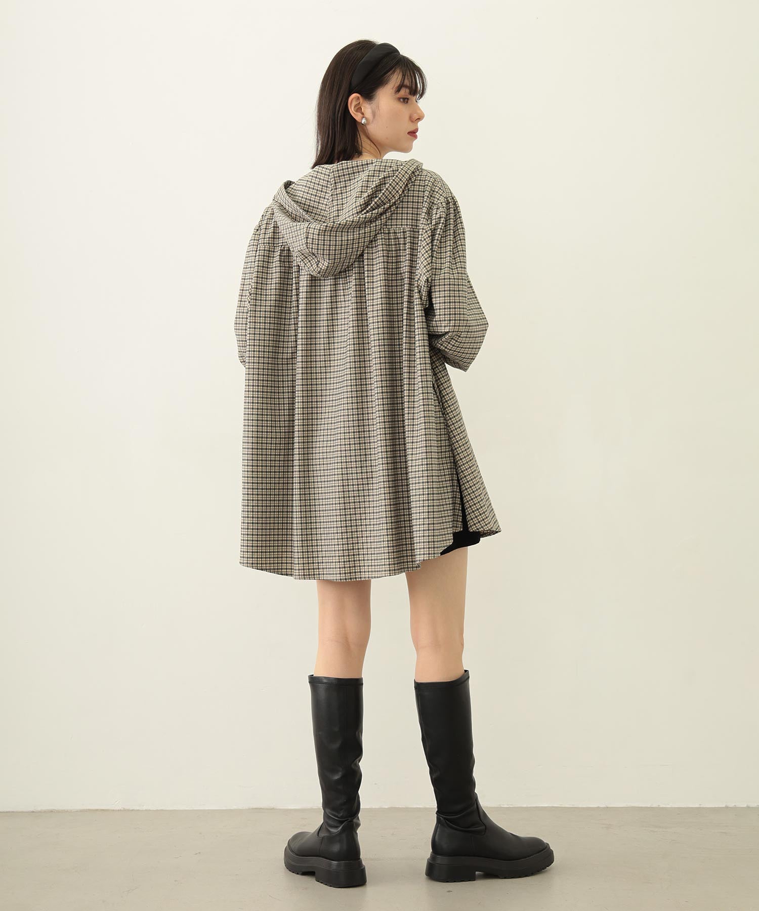 VOLUME SLEEVE HOODED BLOUSE