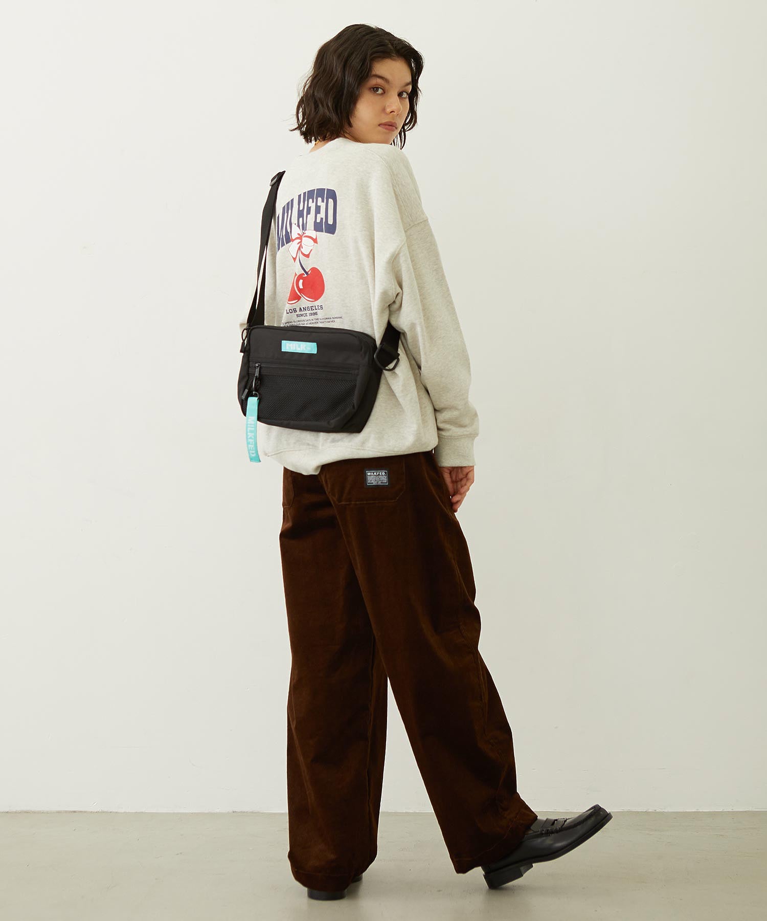 SHOULDER WIDE BAG MESH POCKET LtGREEN