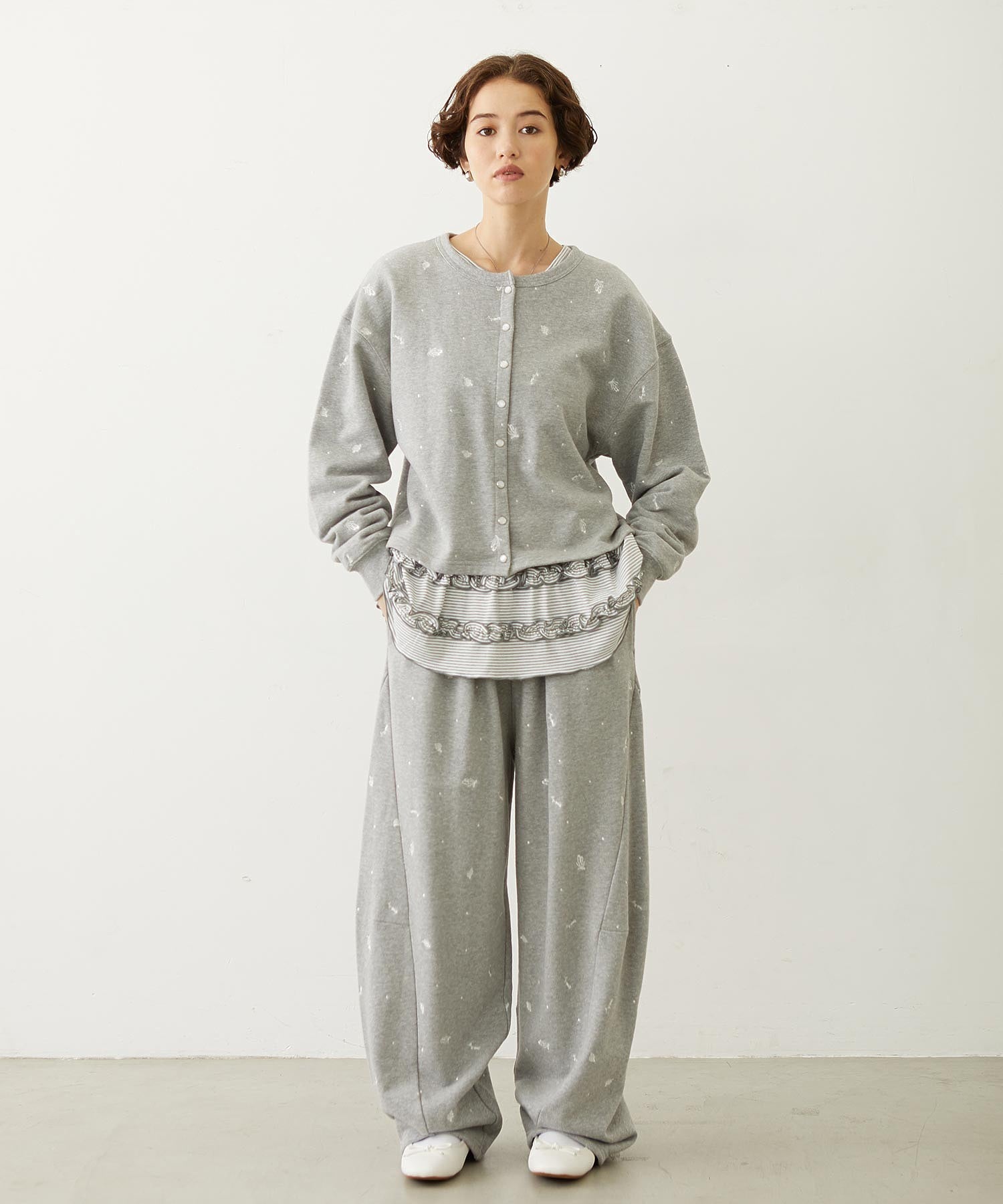 RUFFLE HEM L/S TOP